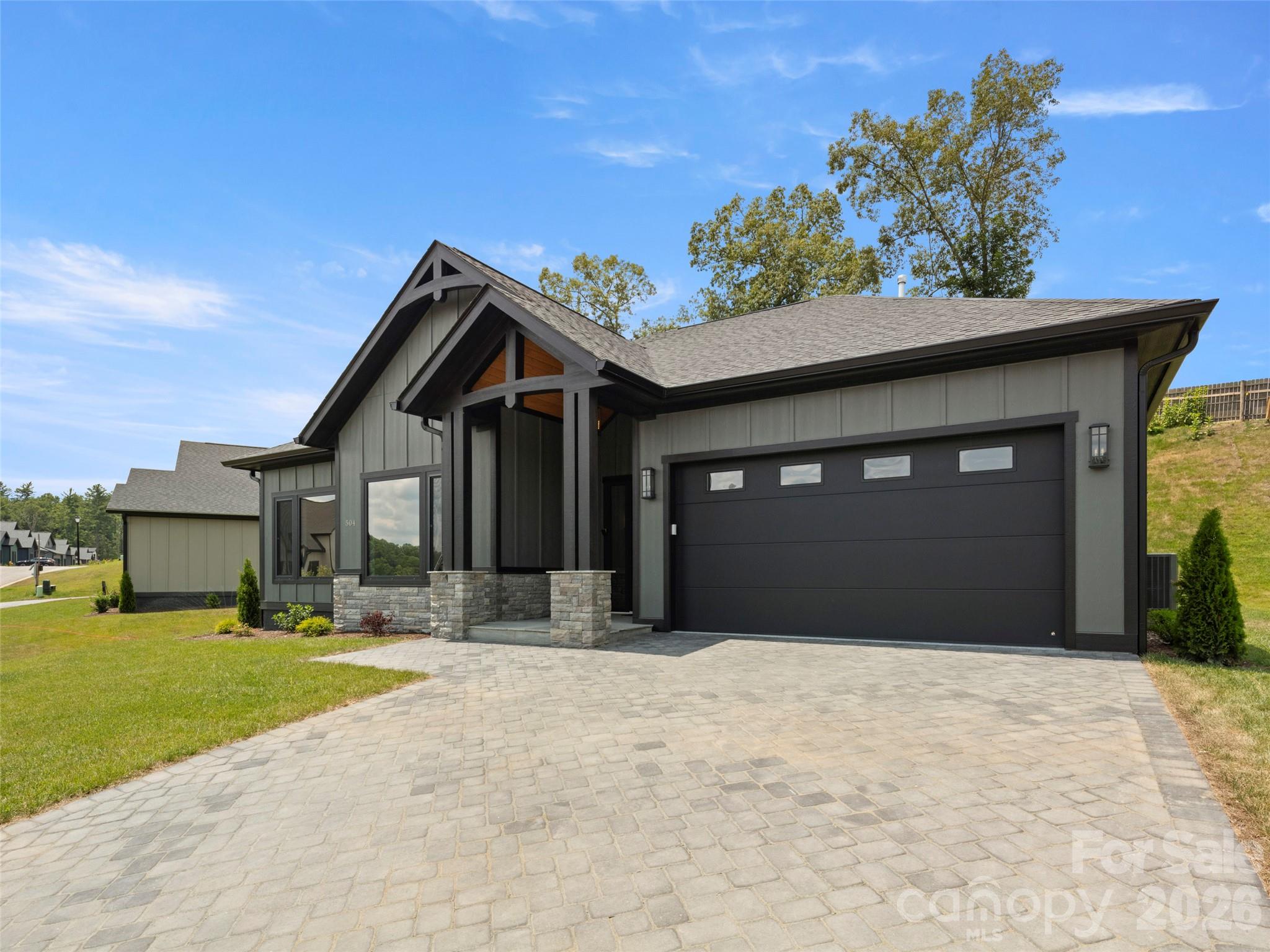 504 Blue River Drive Property Photo 2