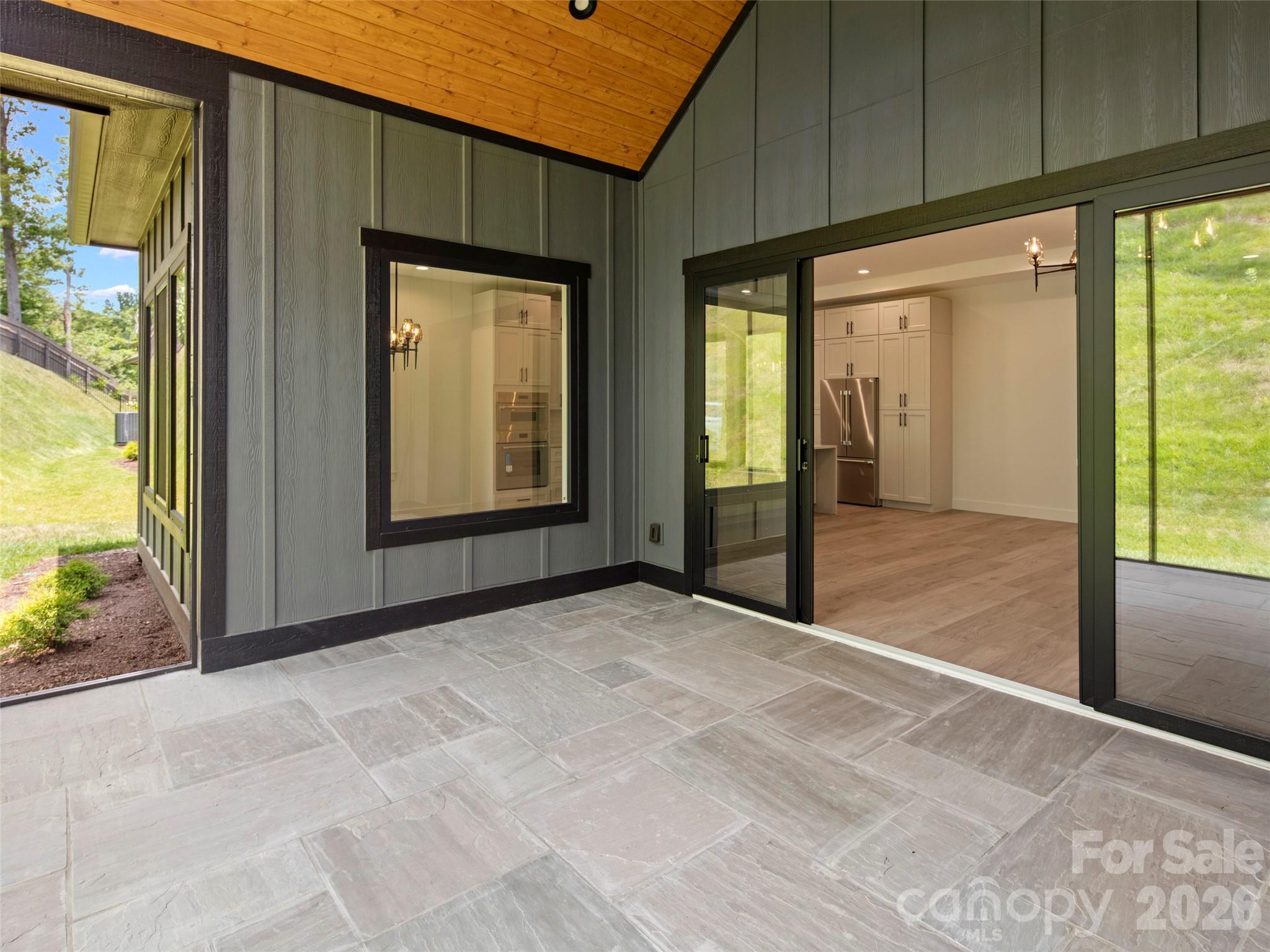 504 Blue River Drive Property Photo 15