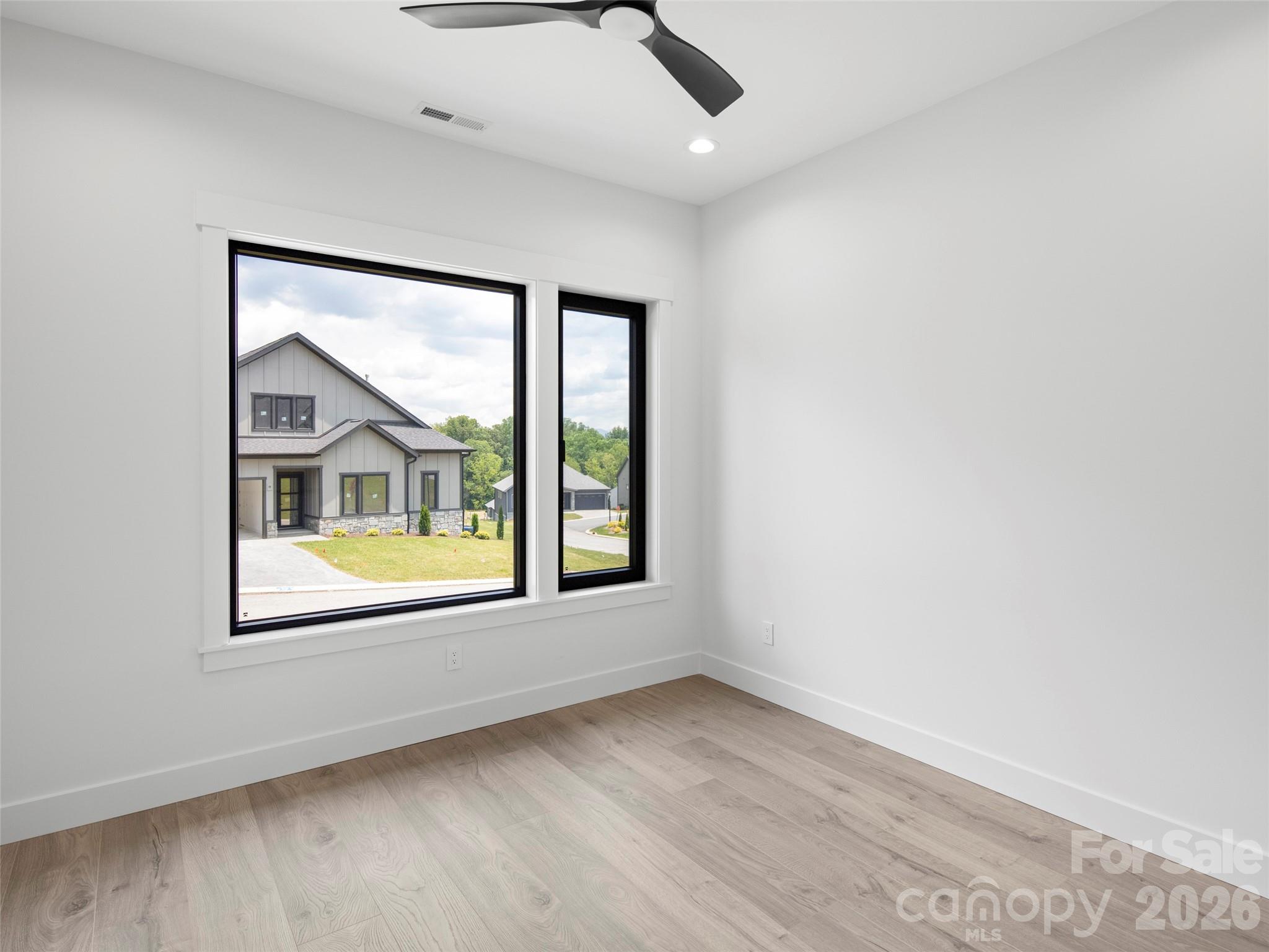 504 Blue River Drive Property Photo 21