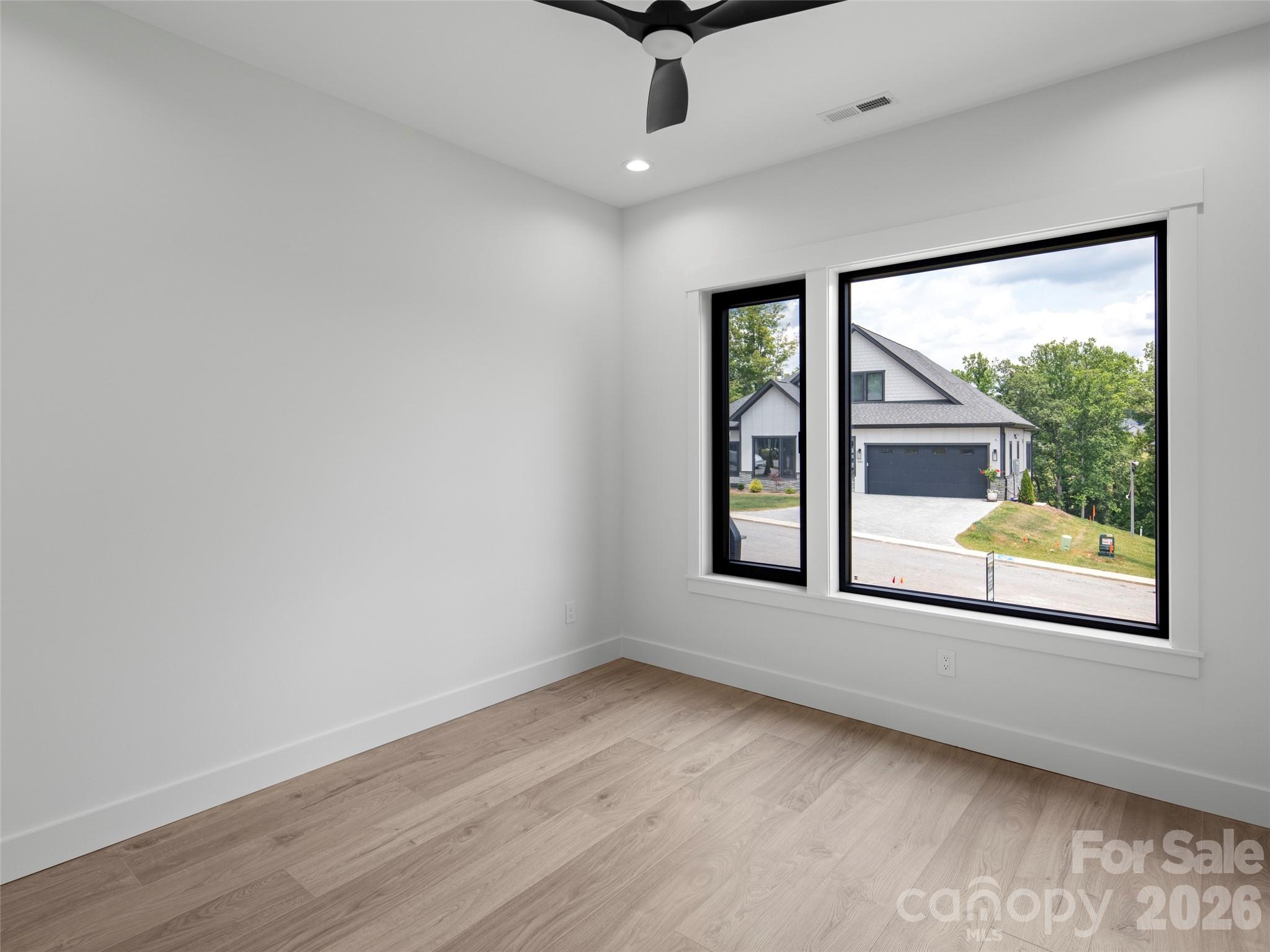 504 Blue River Drive Property Photo 24