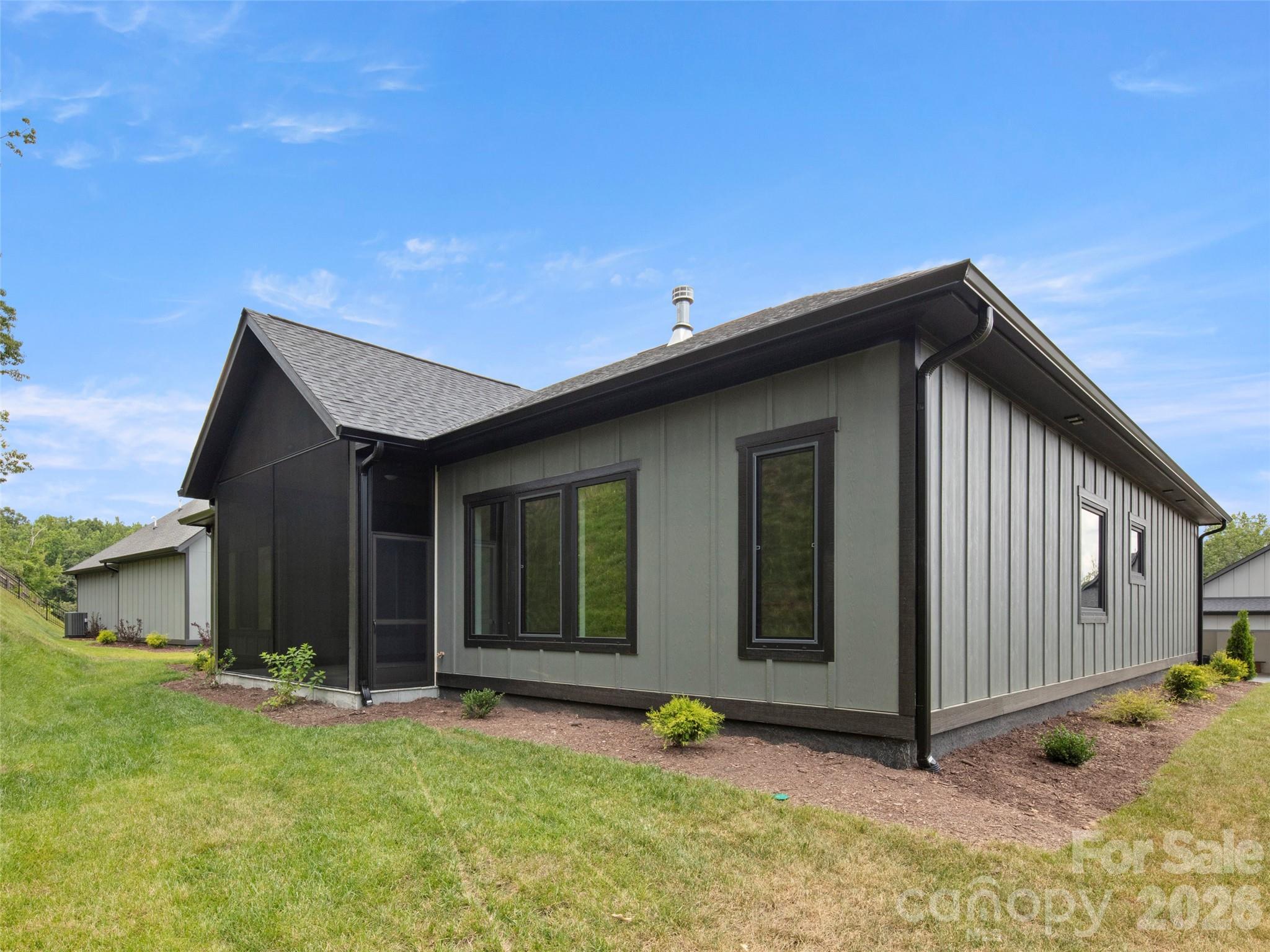 504 Blue River Drive Property Photo 27