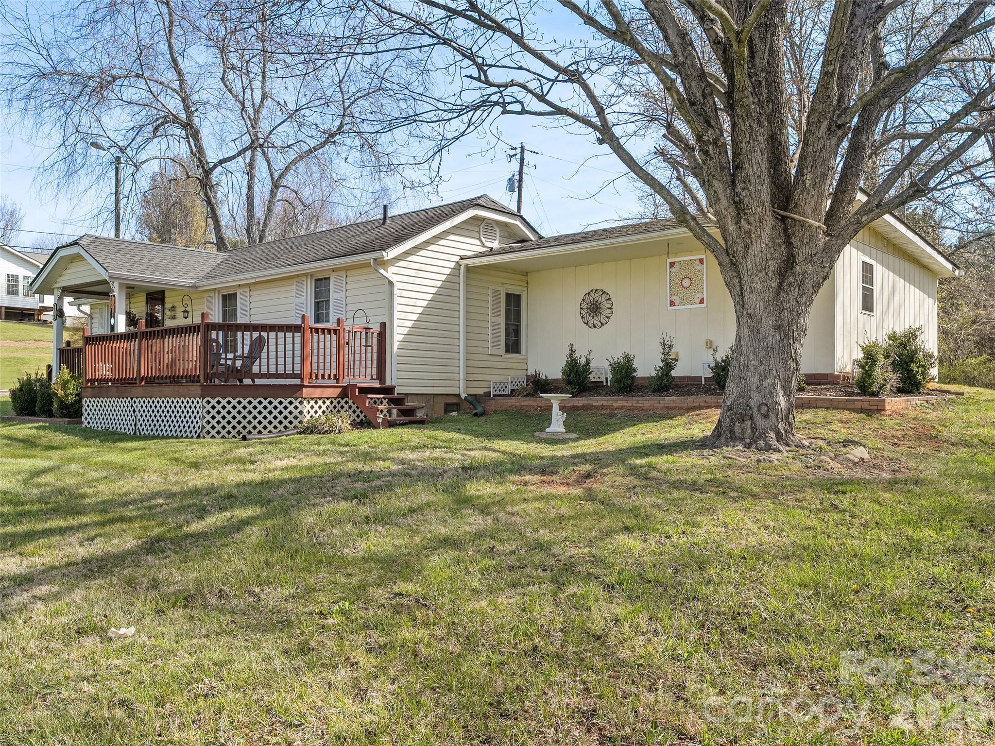 19 Mingus Street Property Photo 3