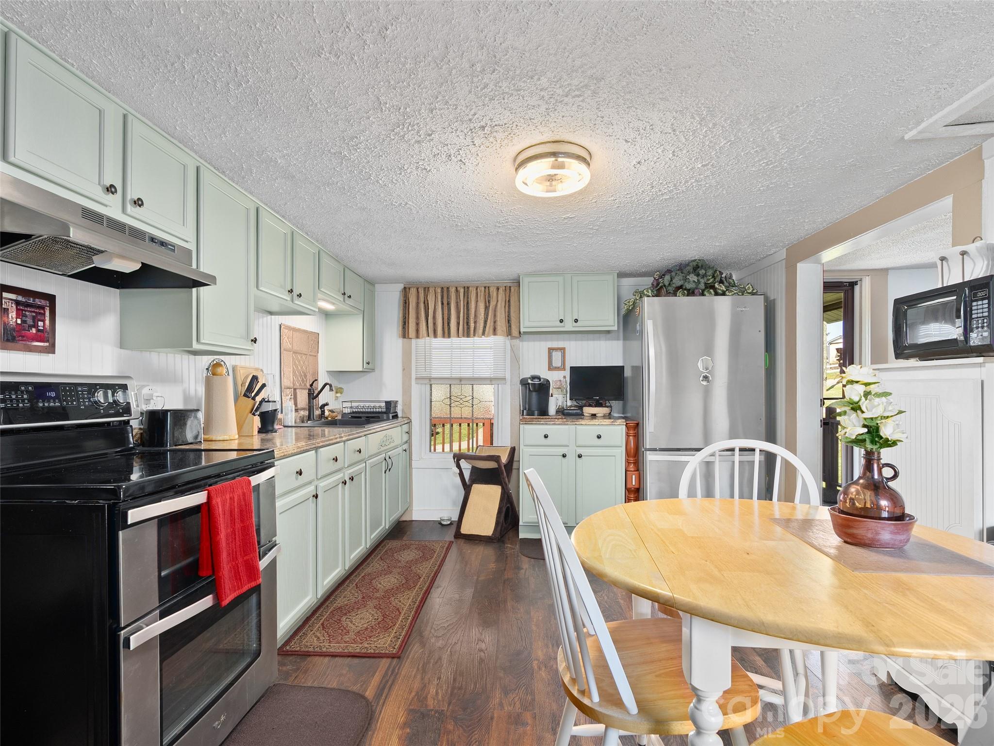 19 Mingus Street Property Photo 12
