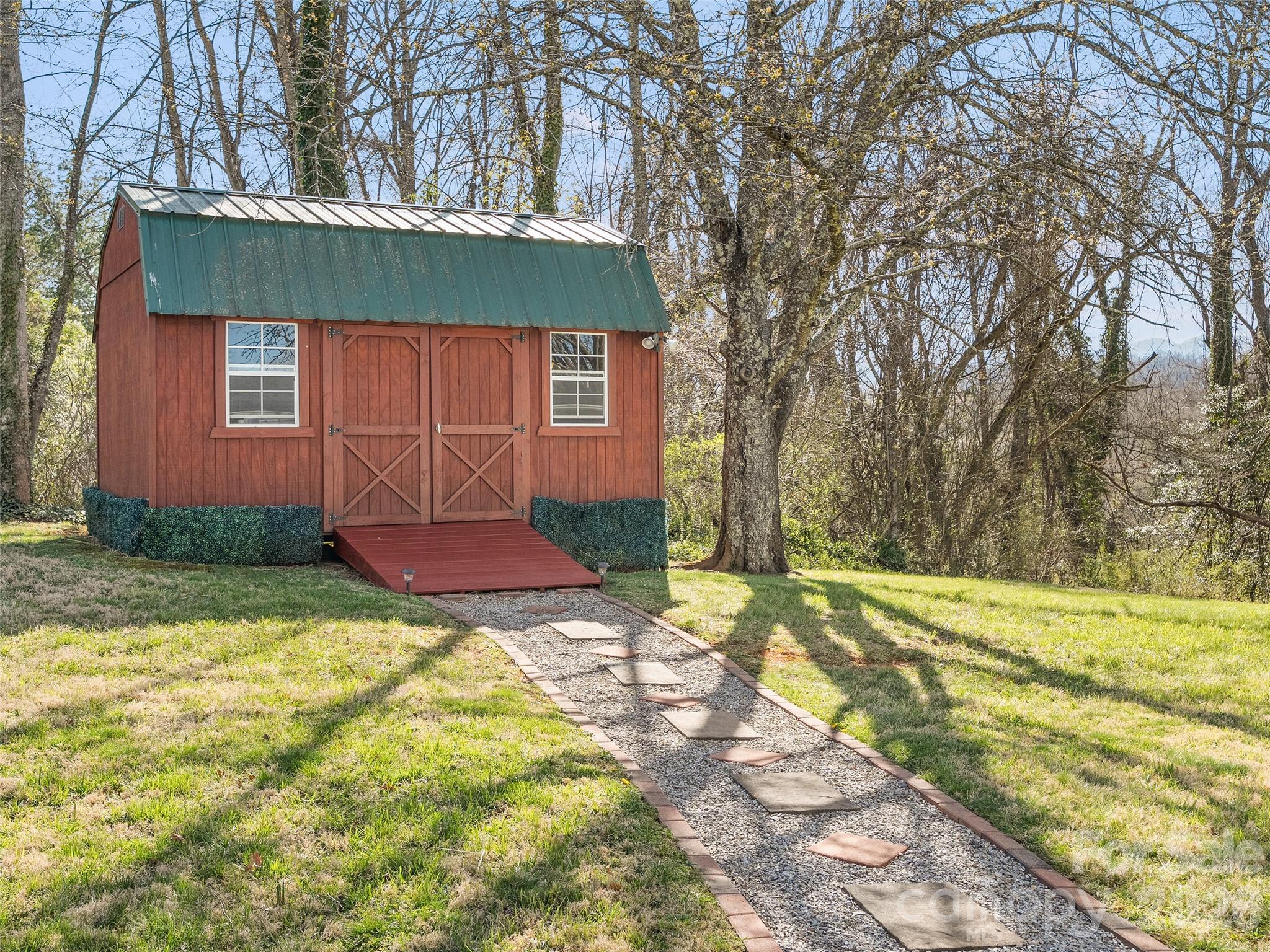 19 Mingus Street Property Photo 26