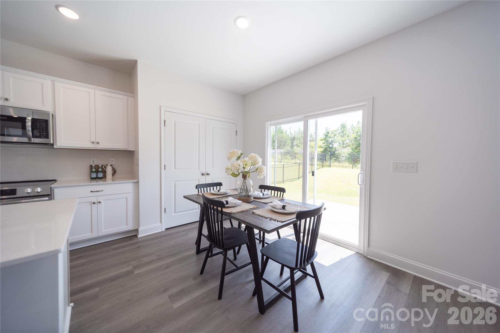 4994 Twin River Drive Property Photo 14