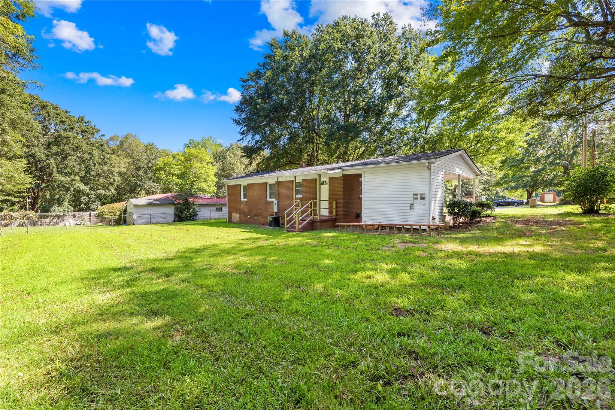 505 Mauney Lane Property Photo 4