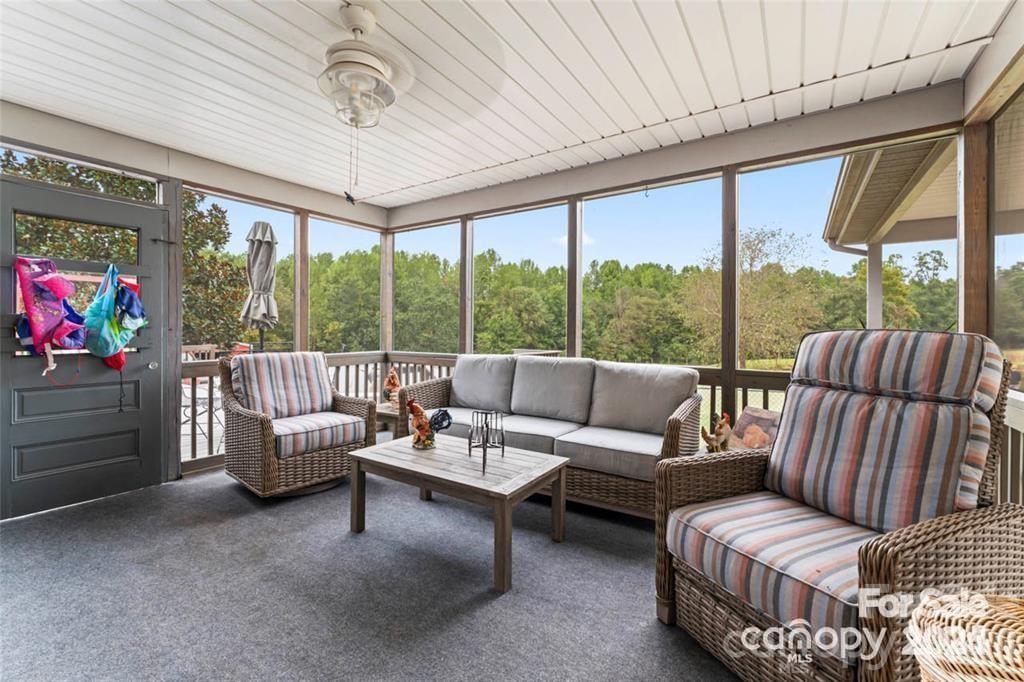 10560 Lake Royalle Road Property Photo 6