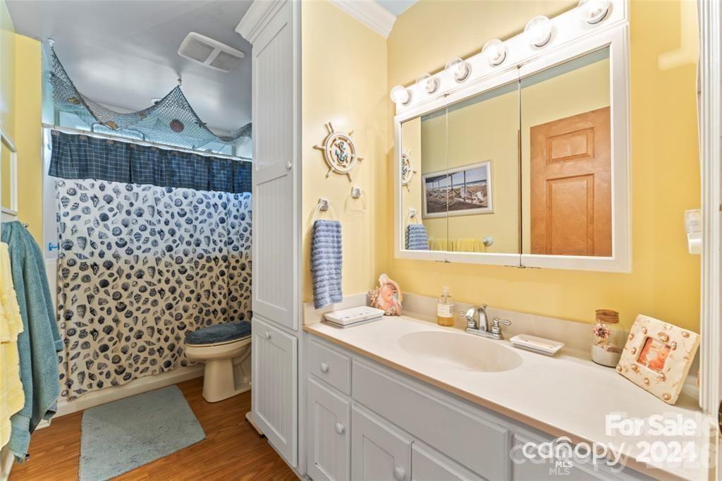 10560 Lake Royalle Road Property Photo 16