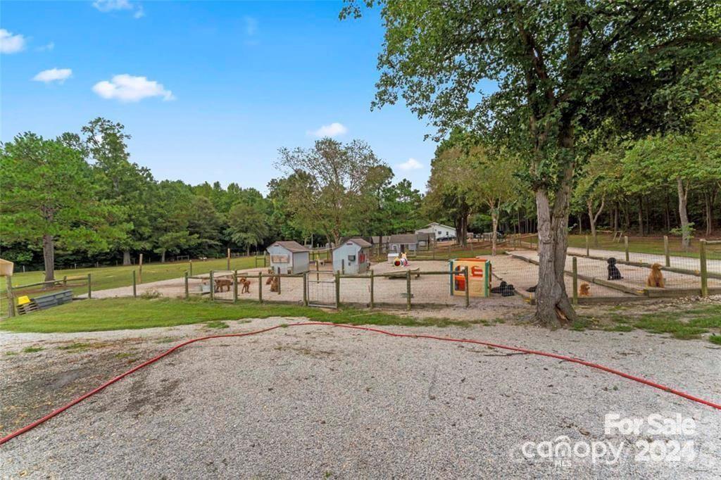 10560 Lake Royalle Road Property Photo 37