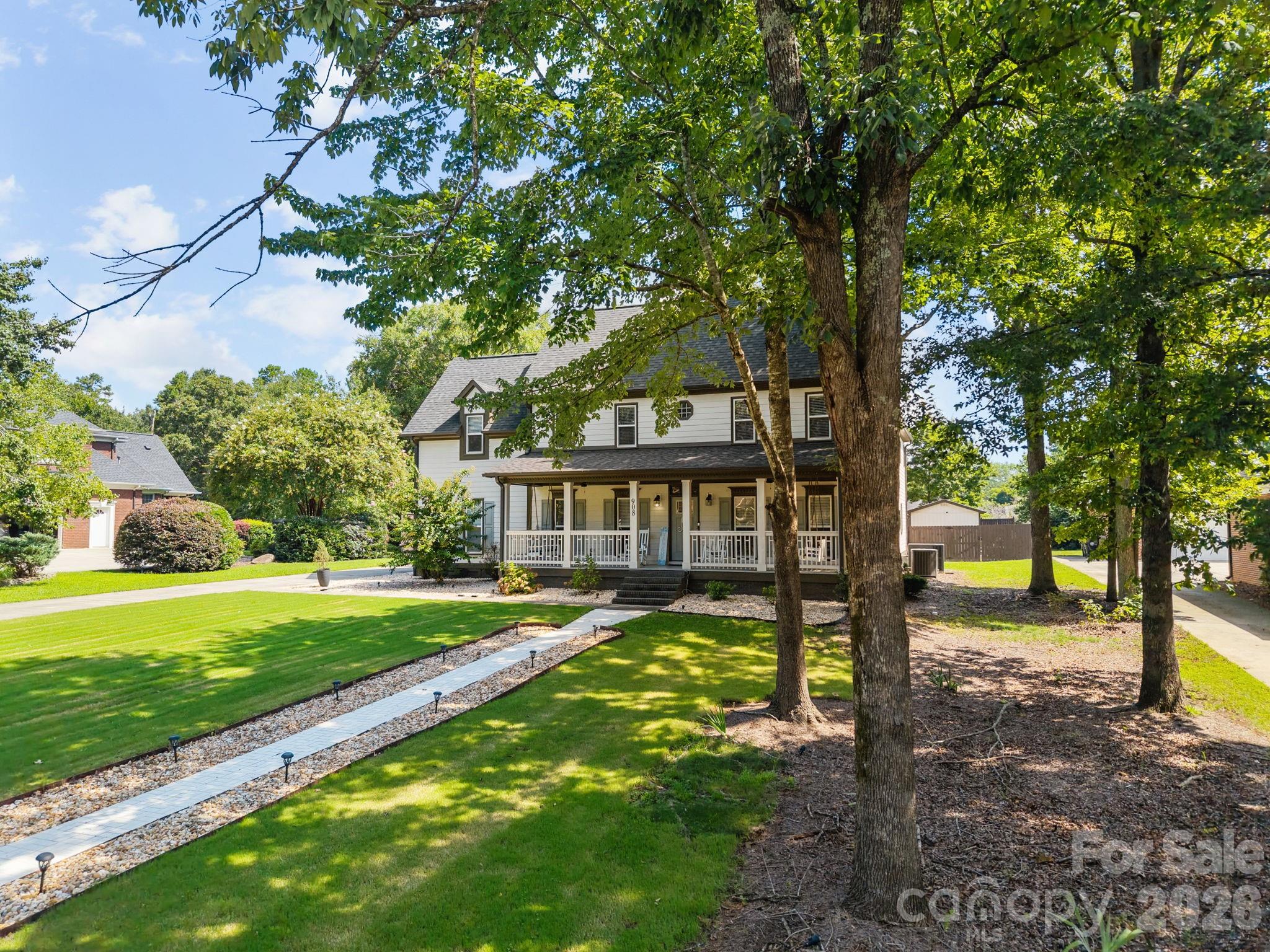 908 Woodhurst Drive Property Photo 6