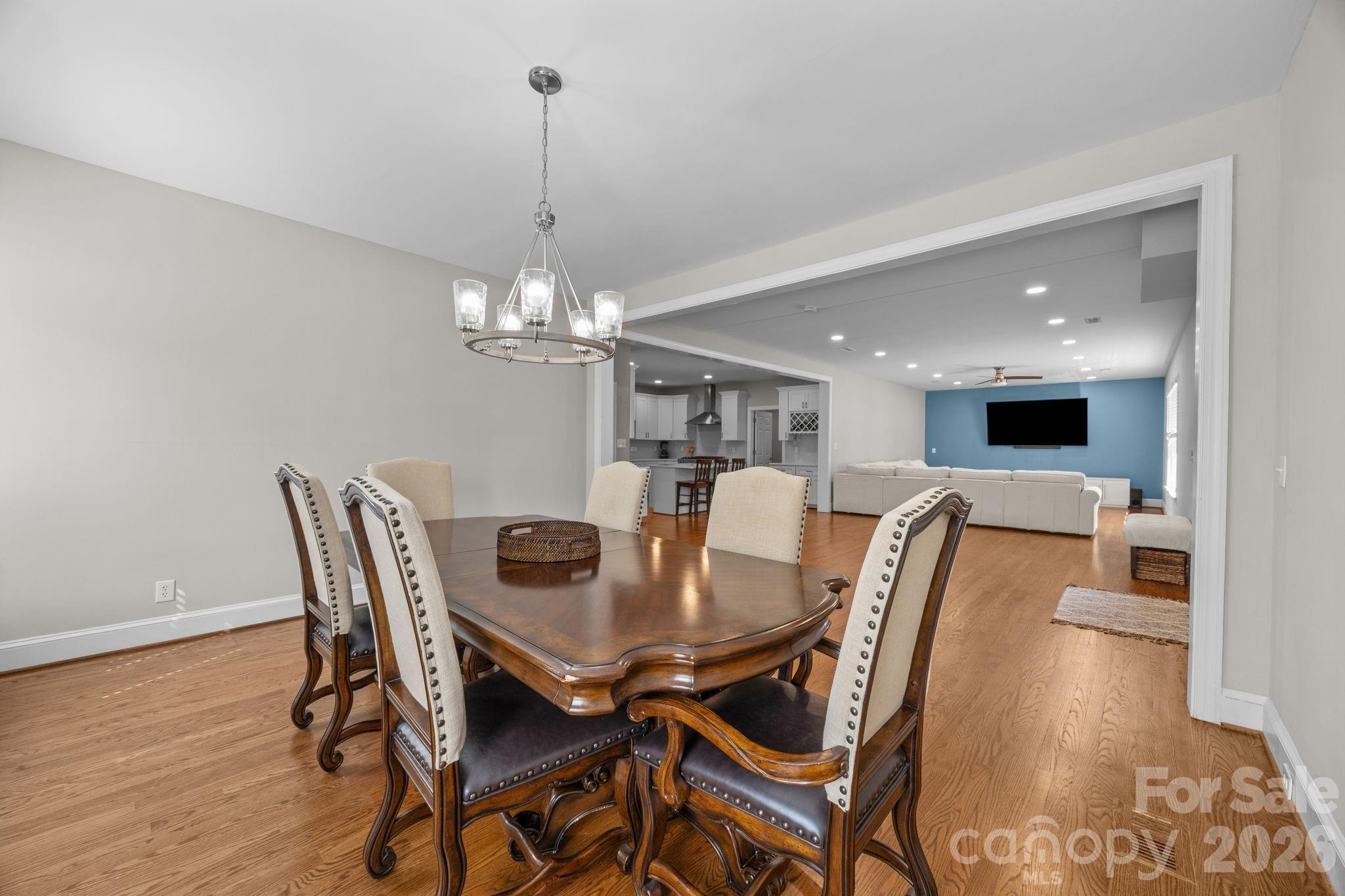 908 Woodhurst Drive Property Photo 7