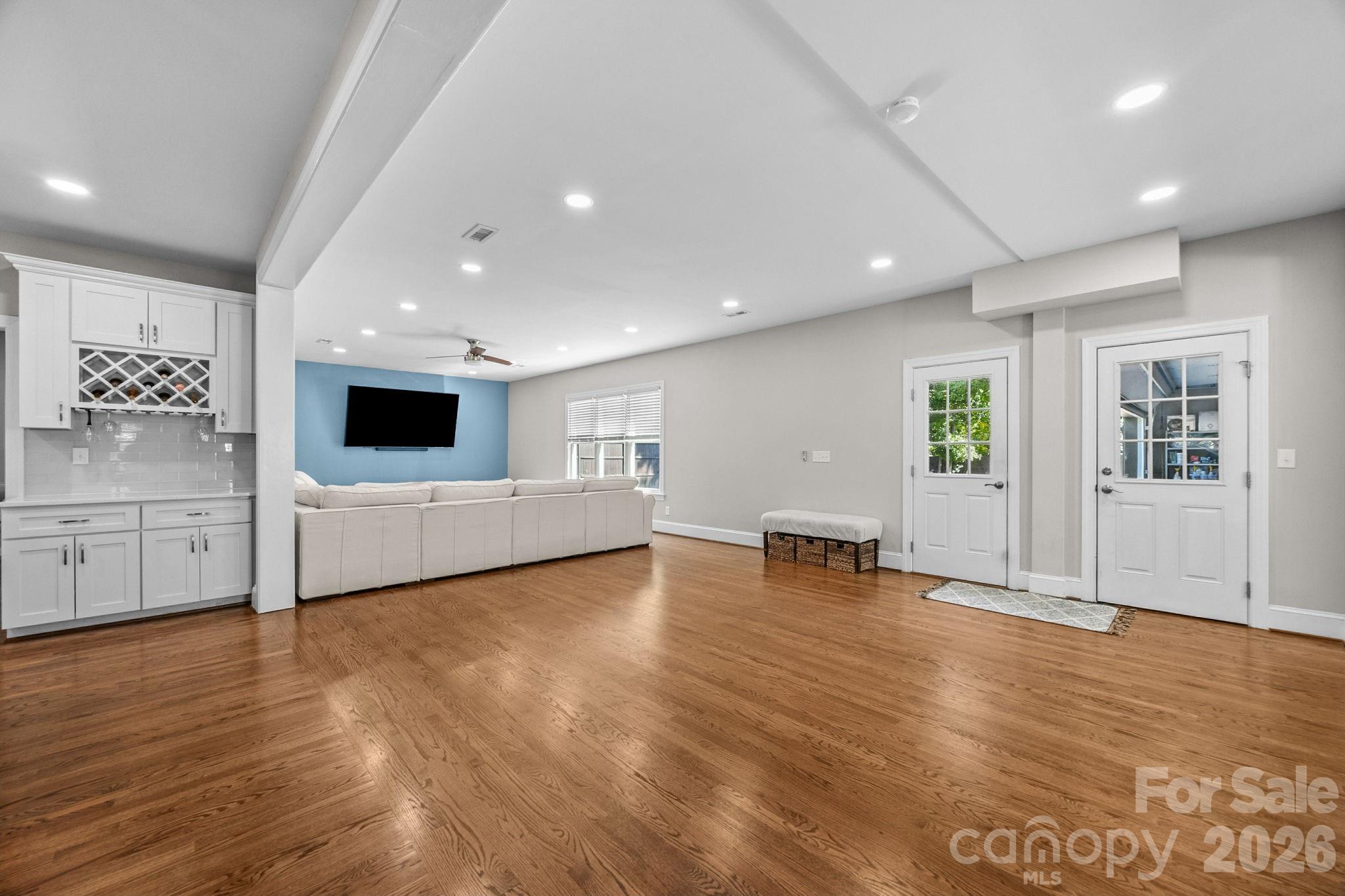 908 Woodhurst Drive Property Photo 10