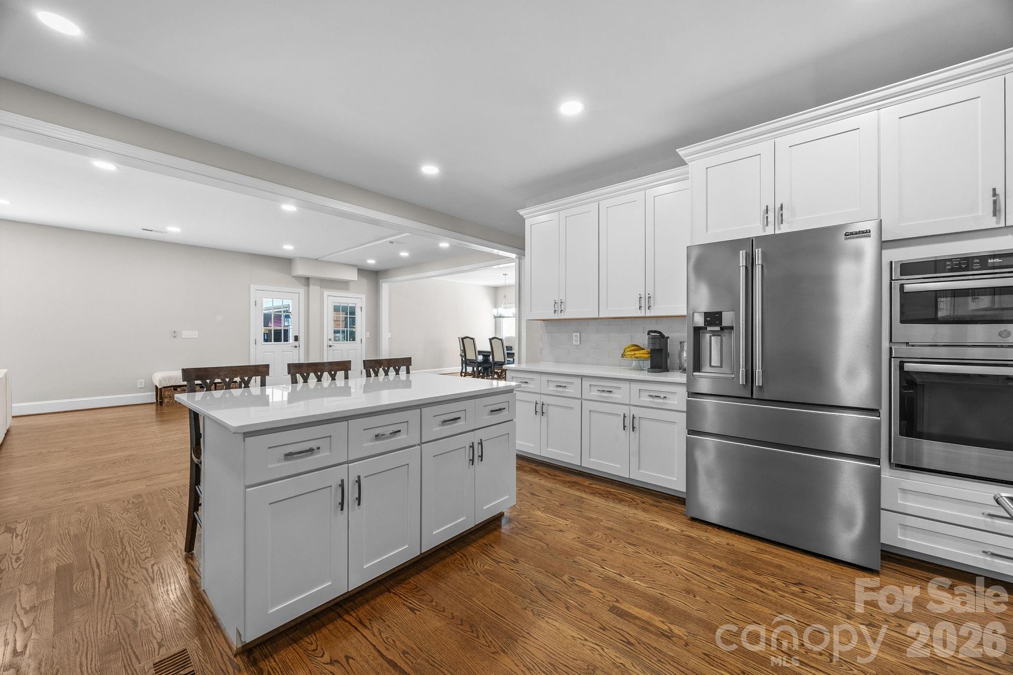 908 Woodhurst Drive Property Photo 16