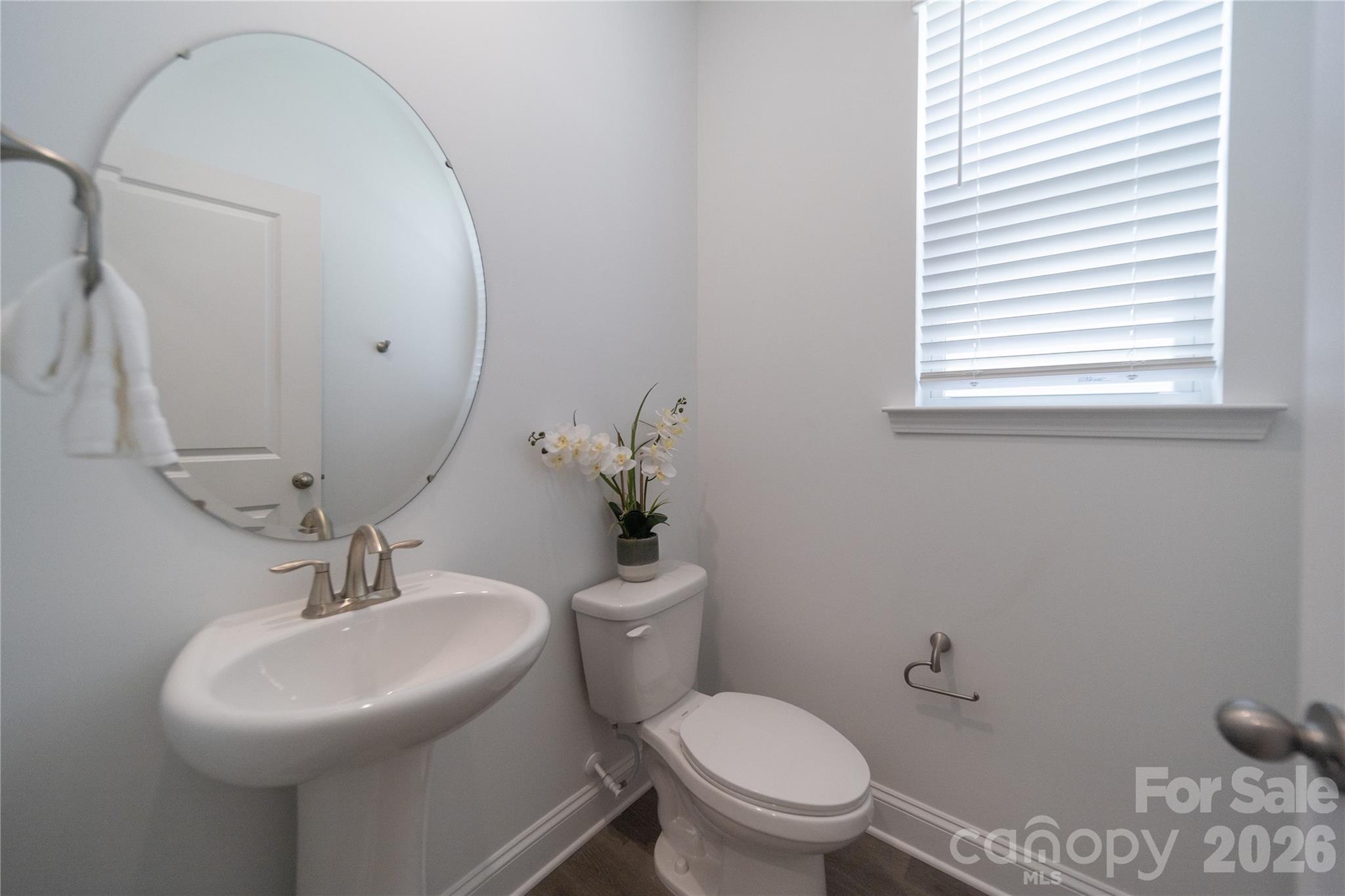 4986 Twin River Drive Property Photo 4