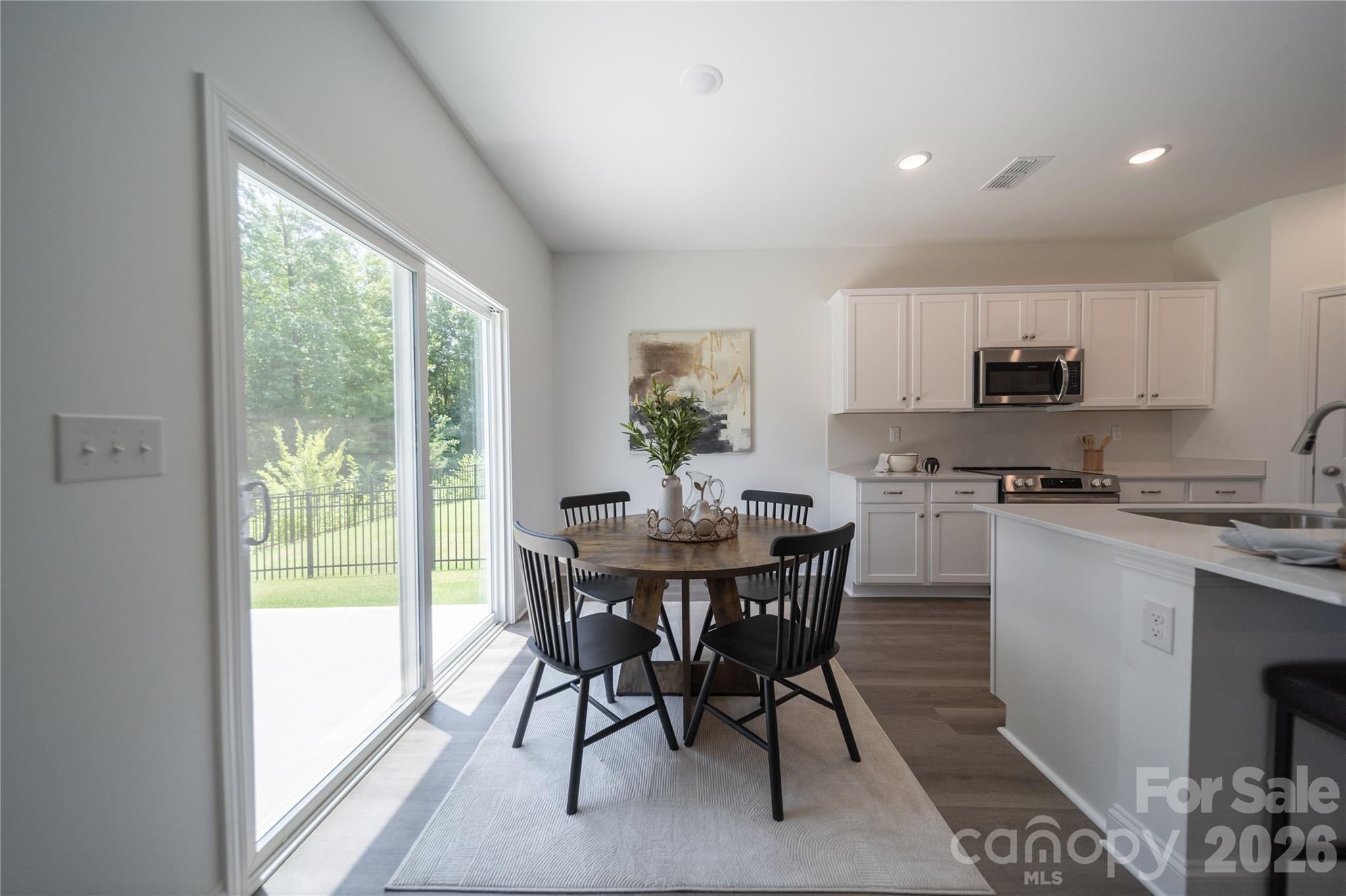 4986 Twin River Drive Property Photo 7