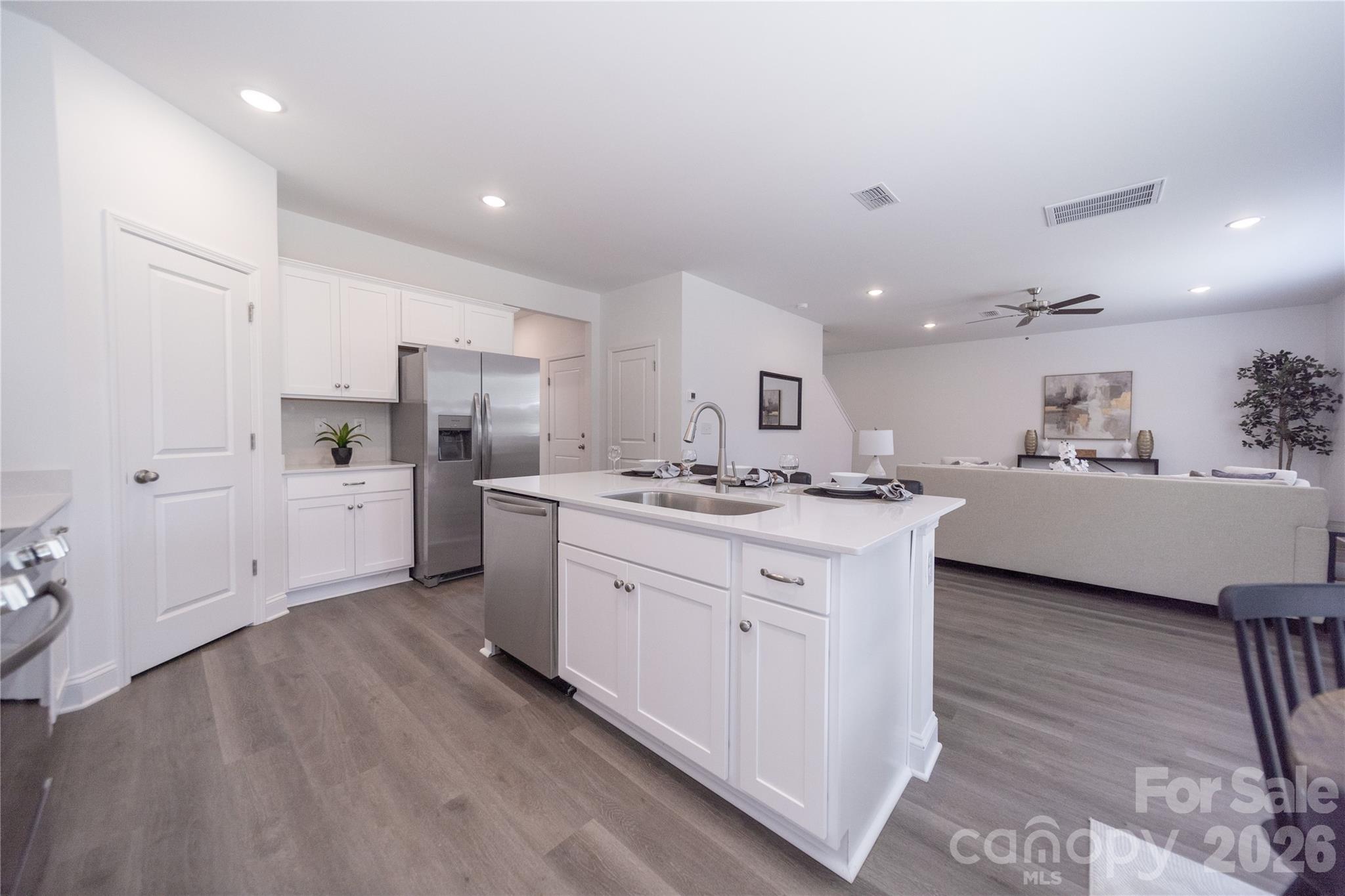 4986 Twin River Drive Property Photo 10