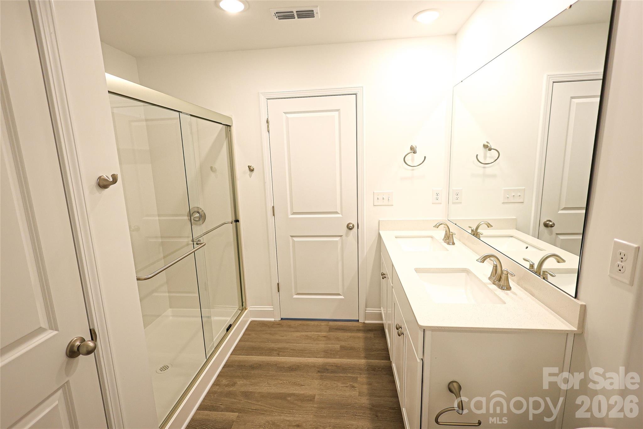 4982 Twin River Drive Property Photo 9