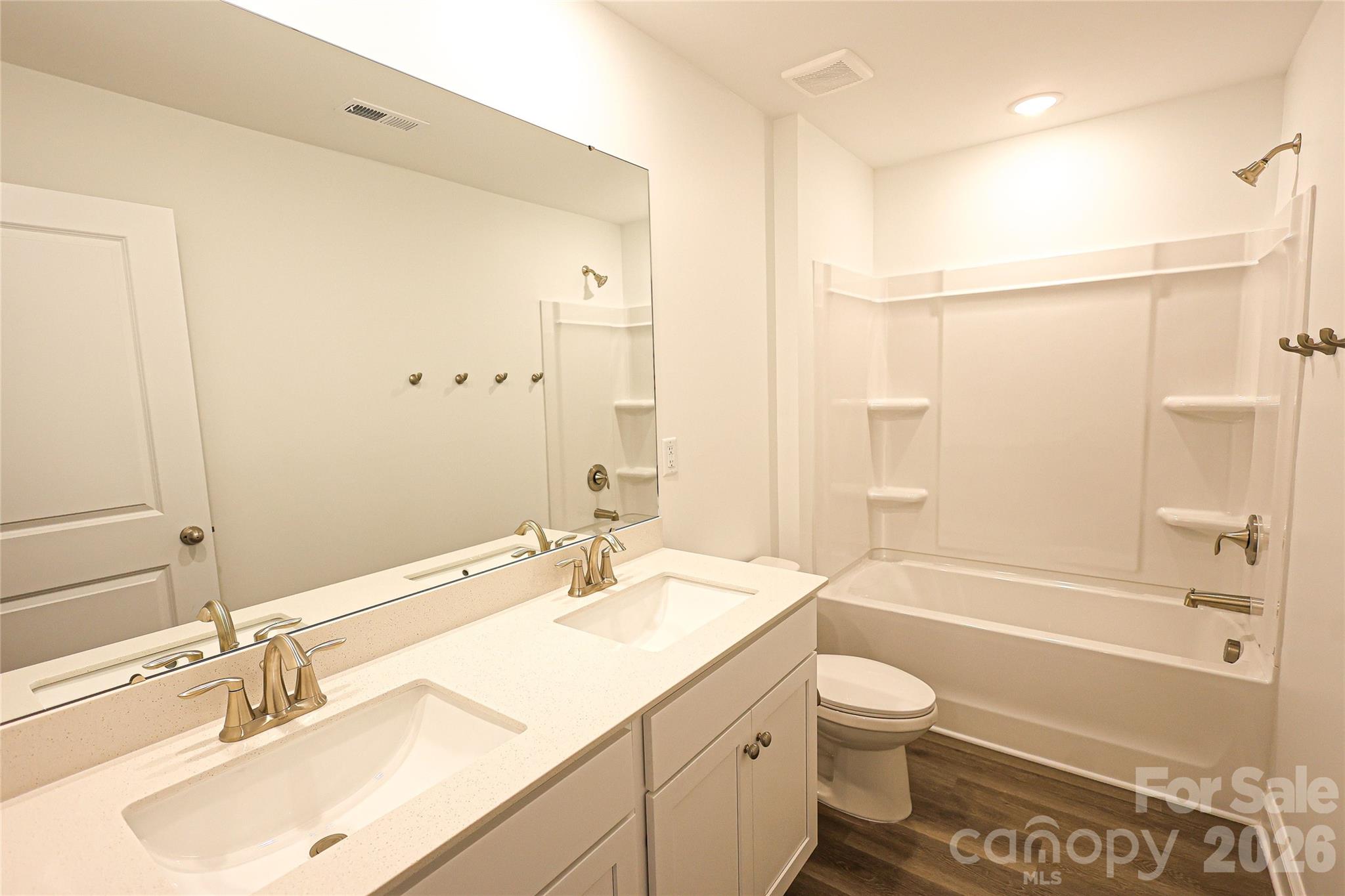 4982 Twin River Drive Property Photo 10