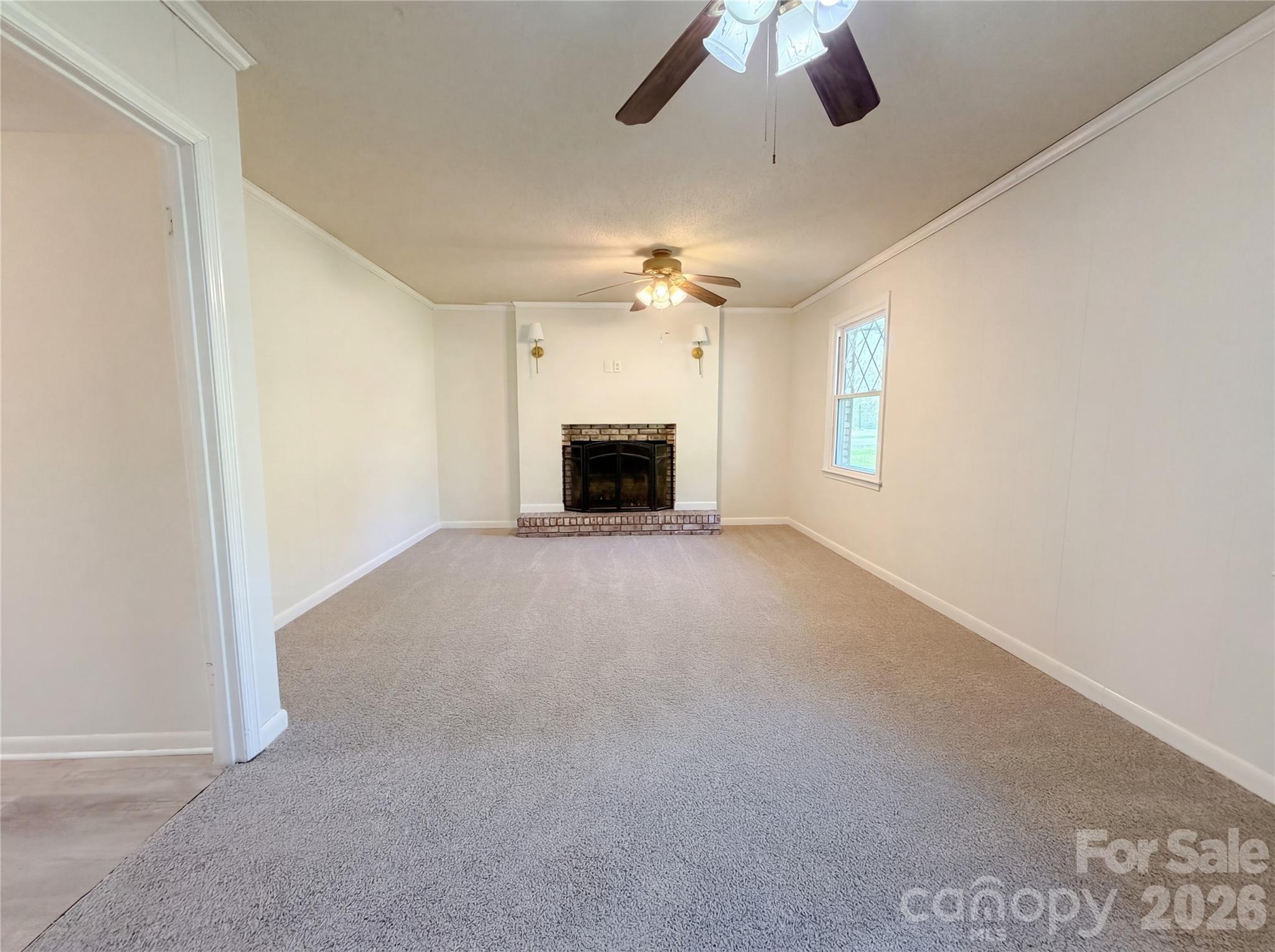 121 Pelham Lane Property Photo 3