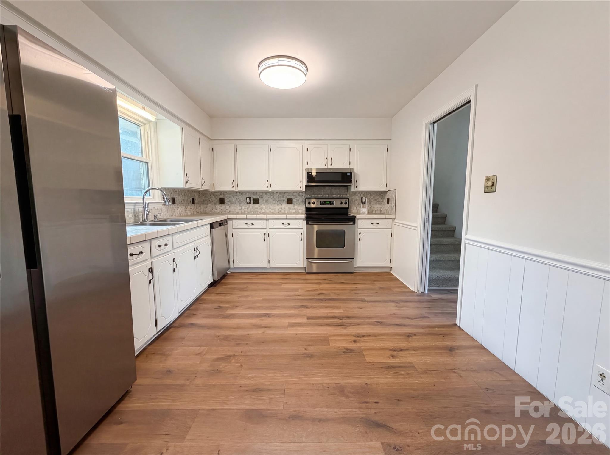 121 Pelham Lane Property Photo 10