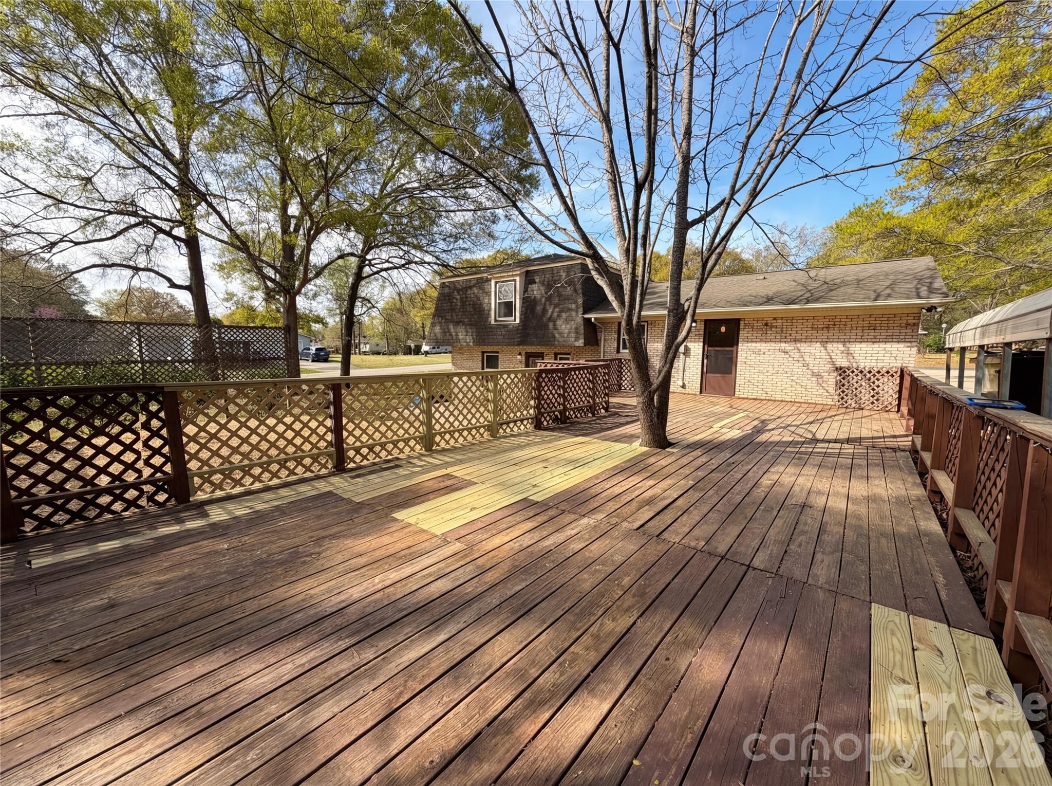 121 Pelham Lane Property Photo 16