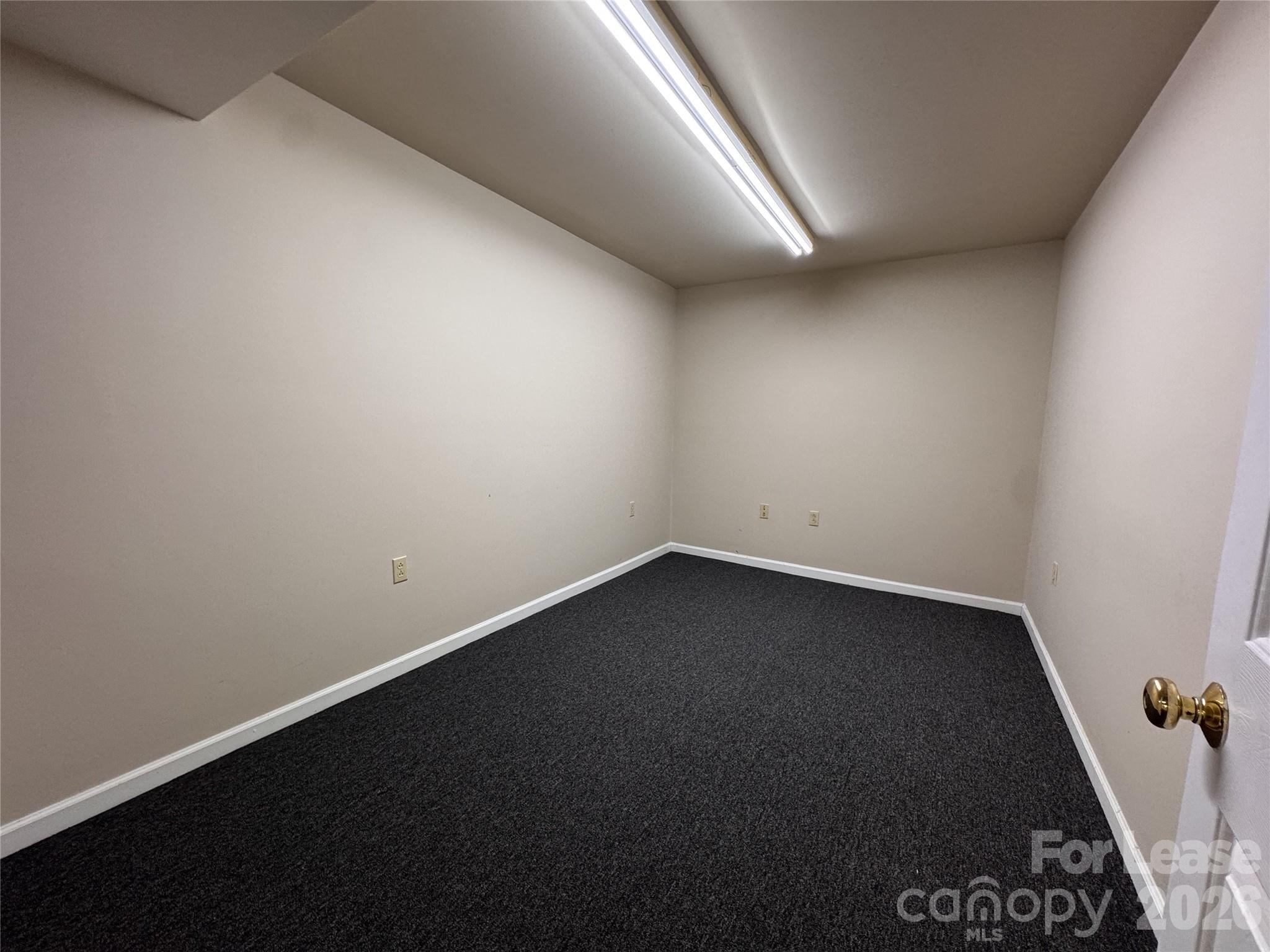 65 N Congress Street Property Photo 4
