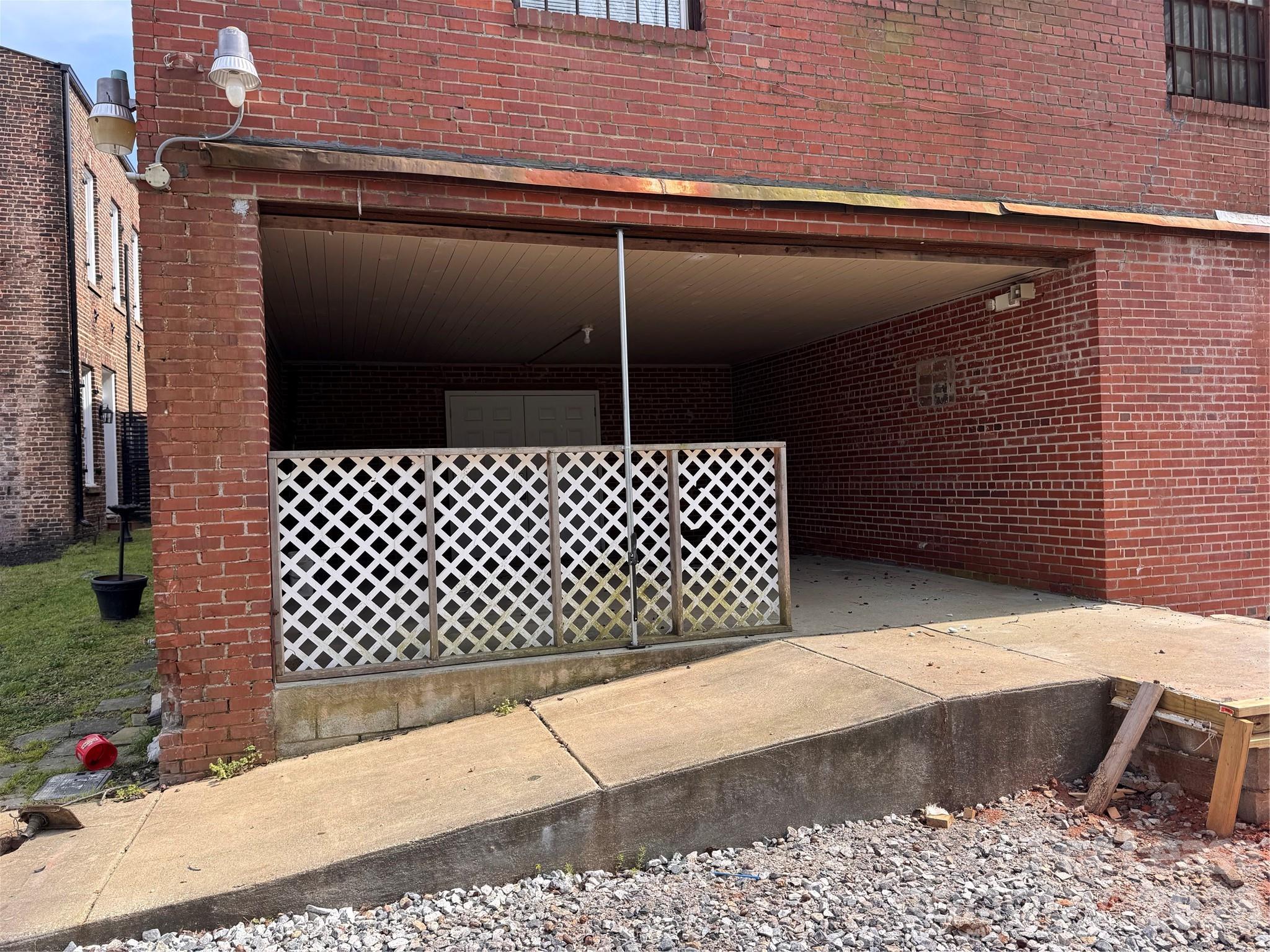 65 N Congress Street Property Photo 10
