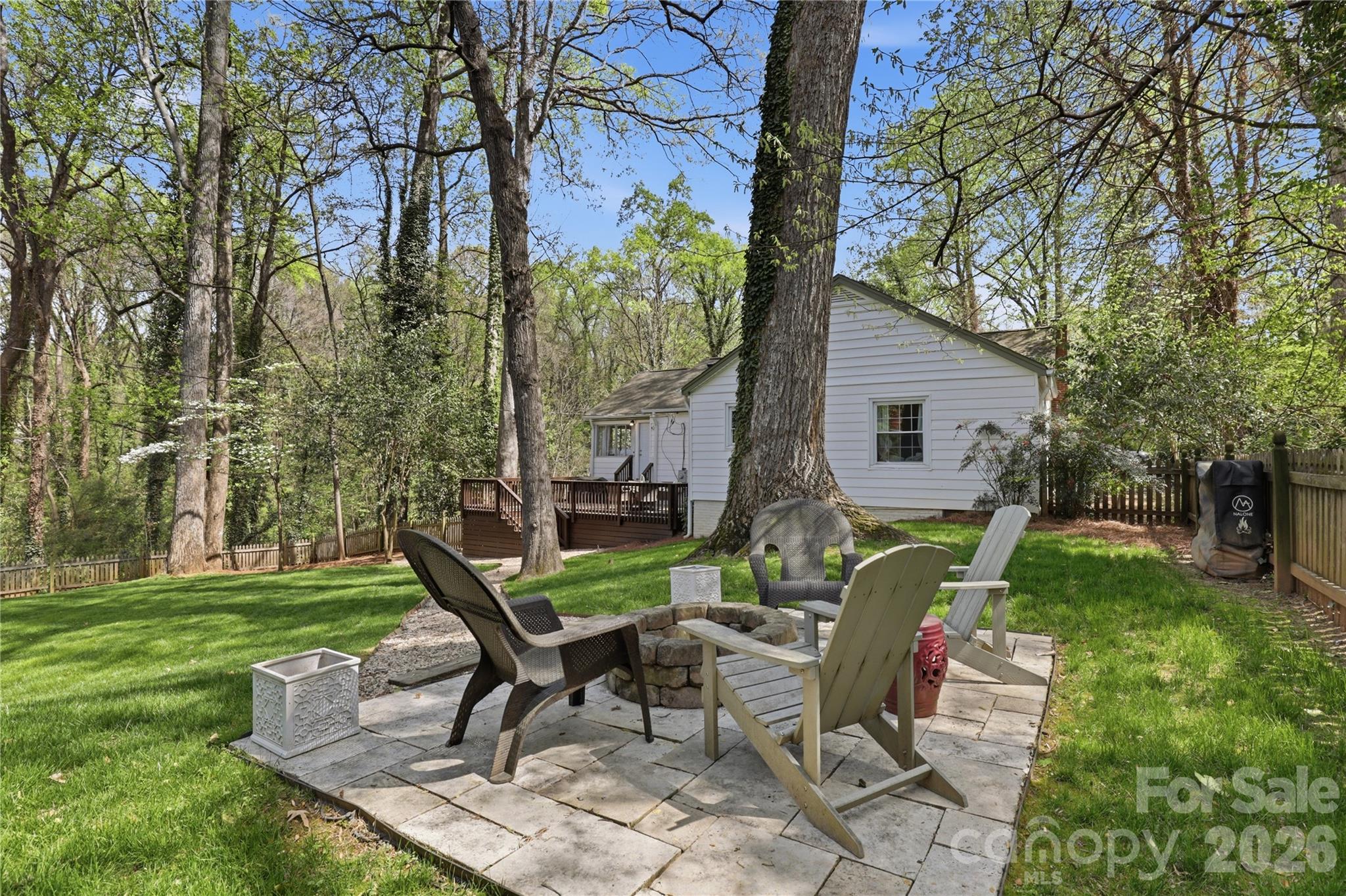 2732 Temple Lane Property Photo 3