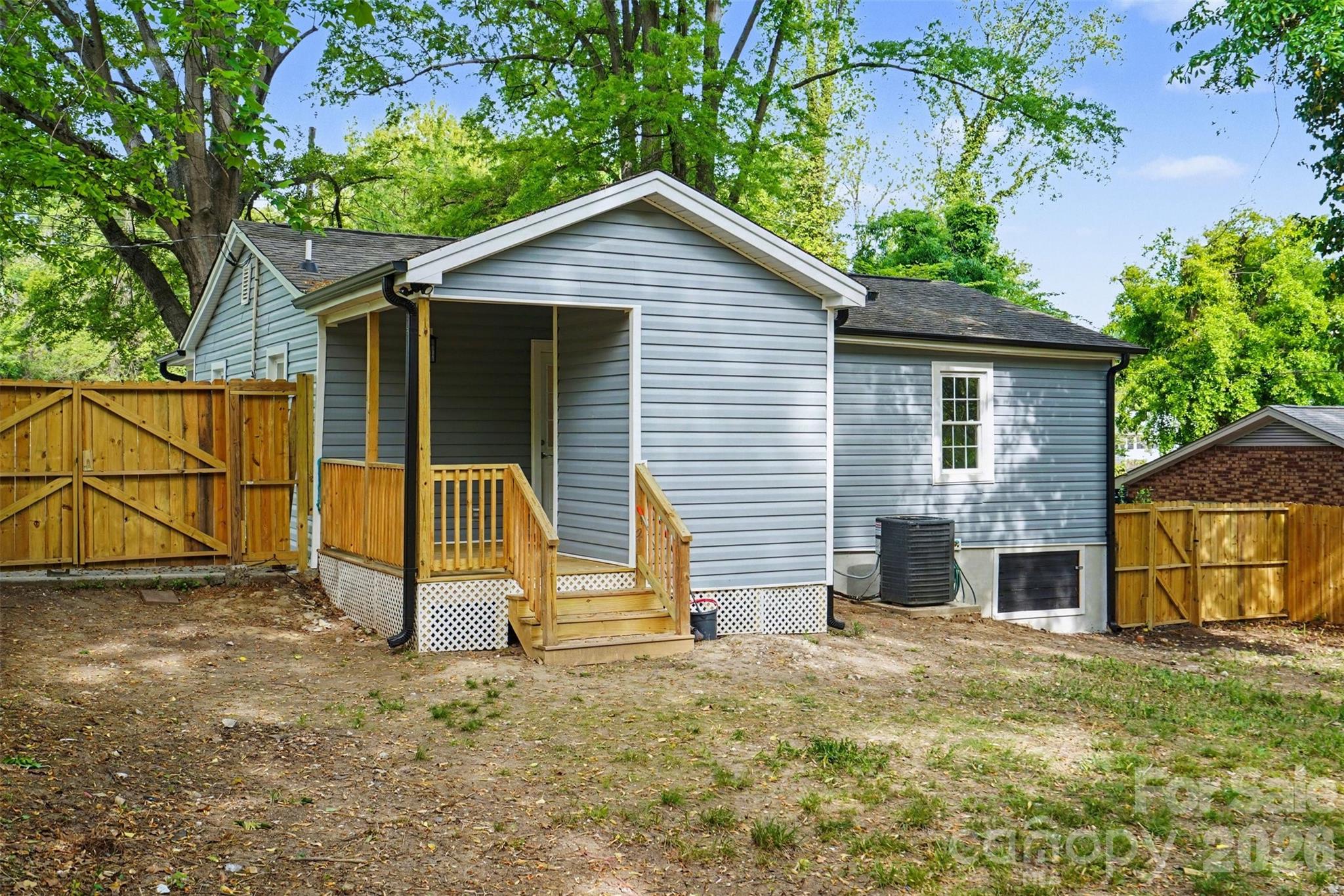 722 S Weldon Street Property Photo 18