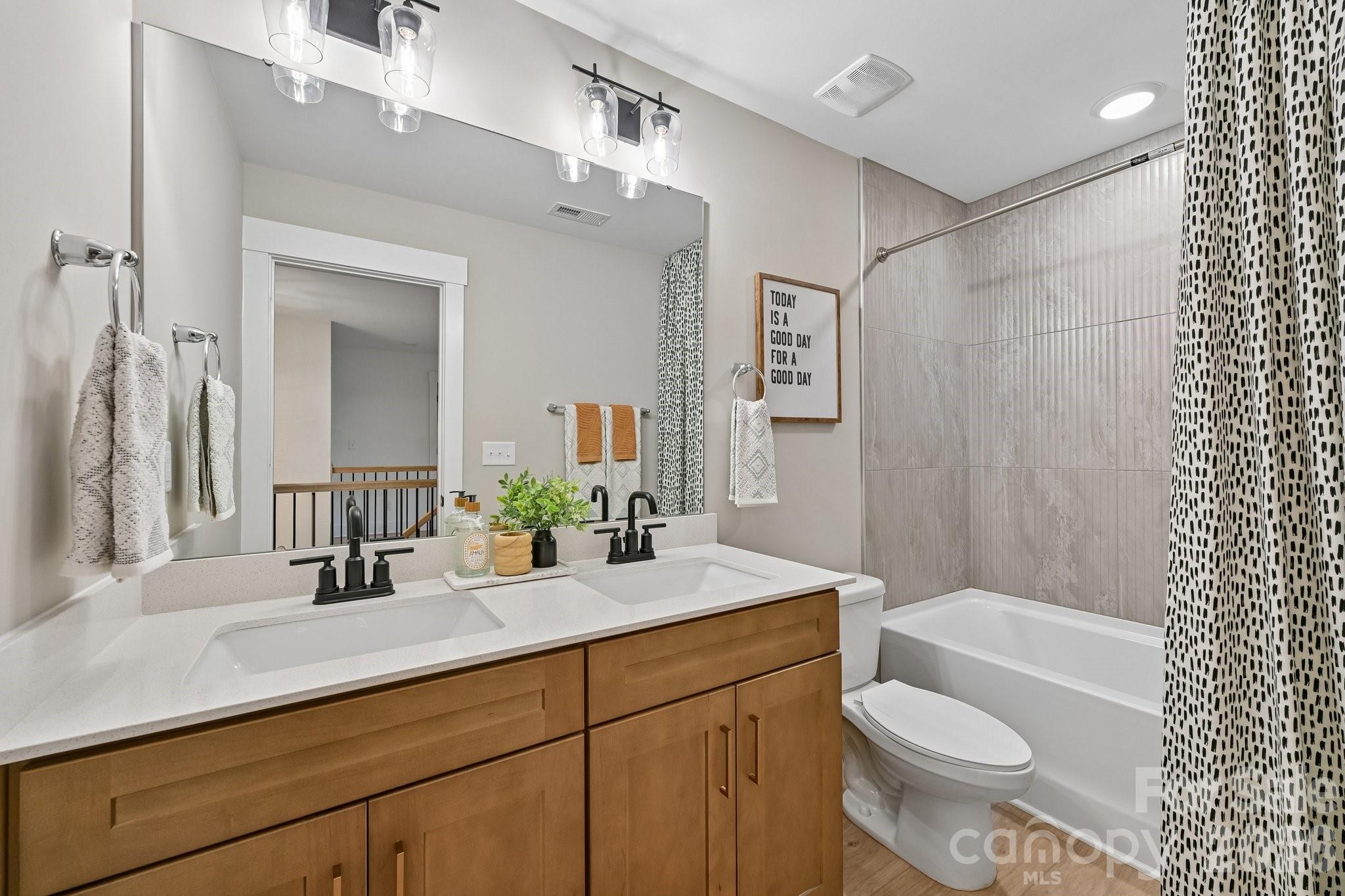 2818 Shenandoah Avenue Property Photo 27
