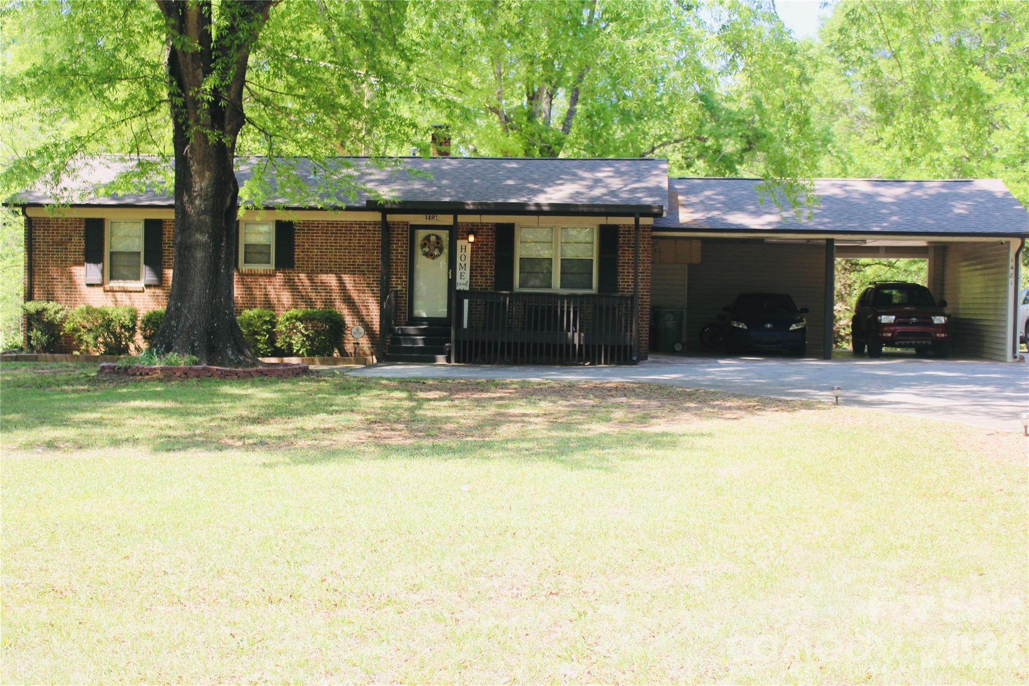 1481 Grace Avenue Property Photo 1