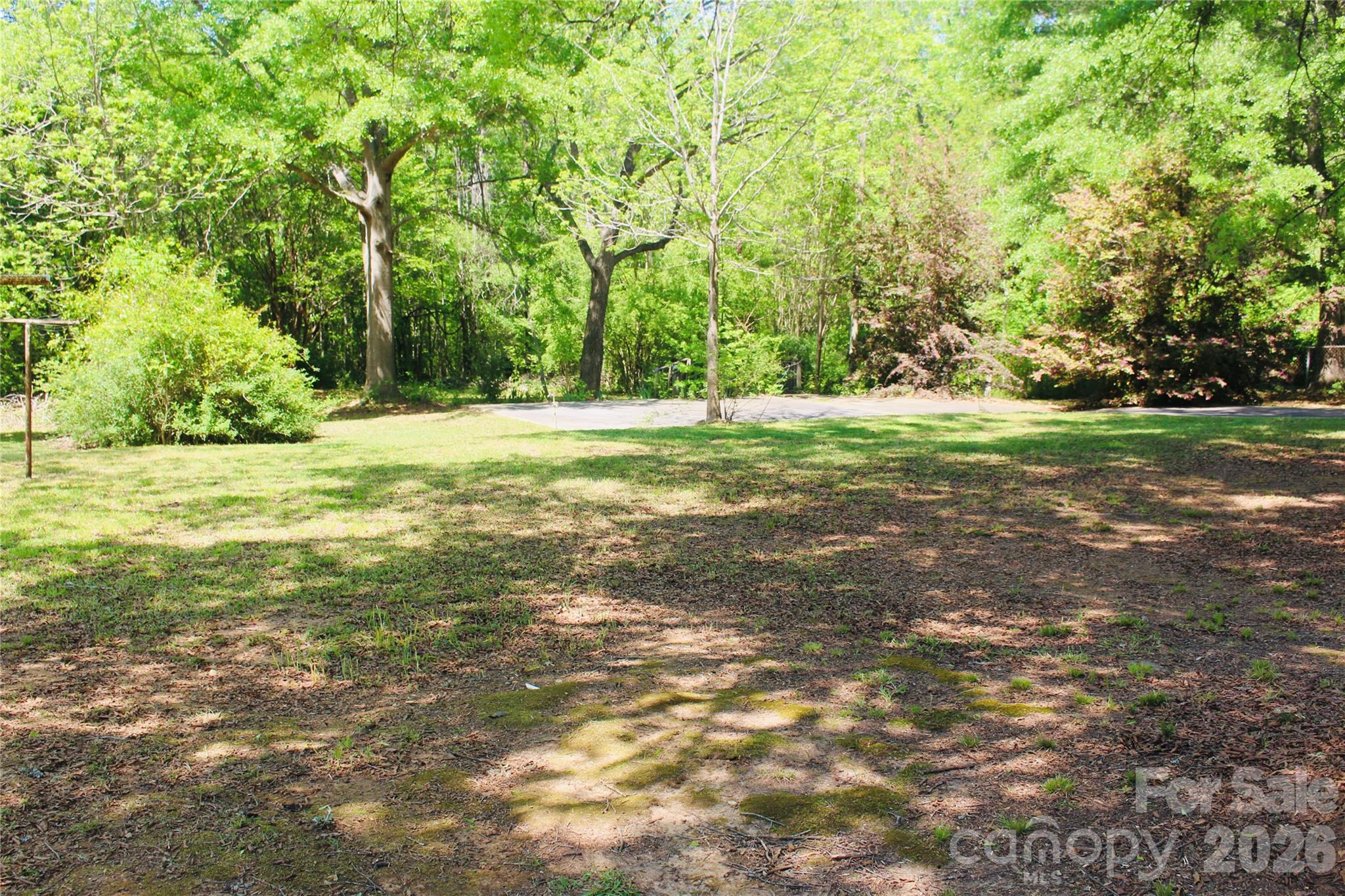 1481 Grace Avenue Property Photo 6