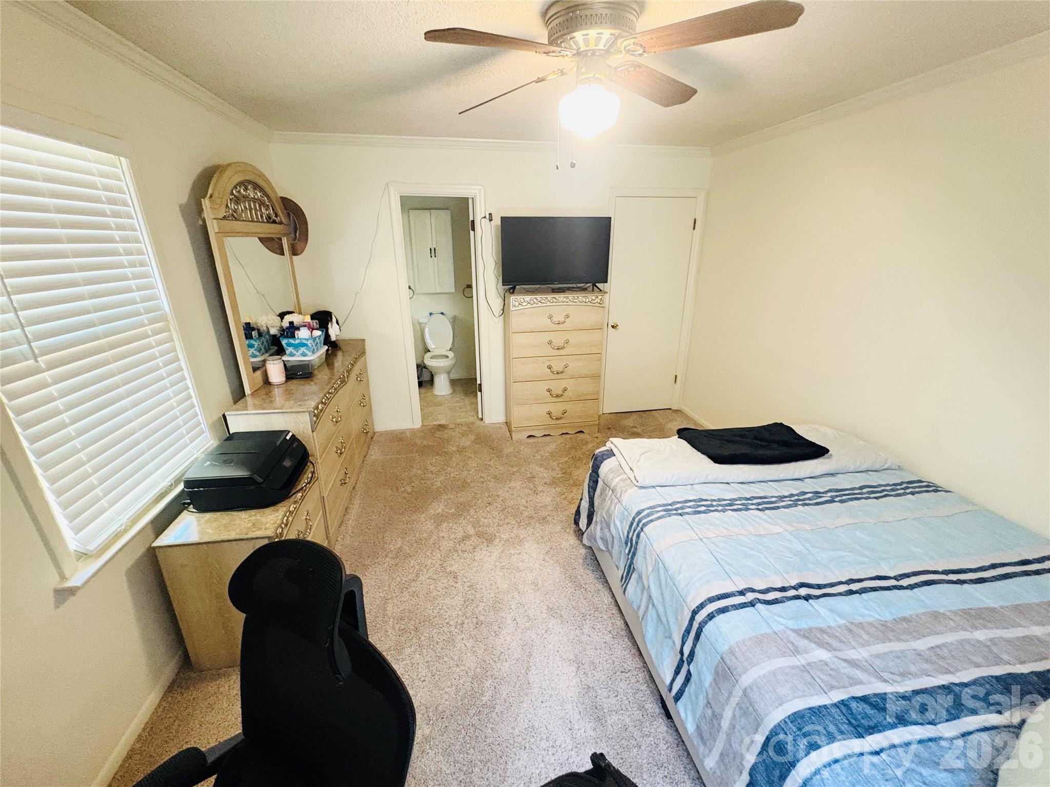 1481 Grace Avenue Property Photo 17