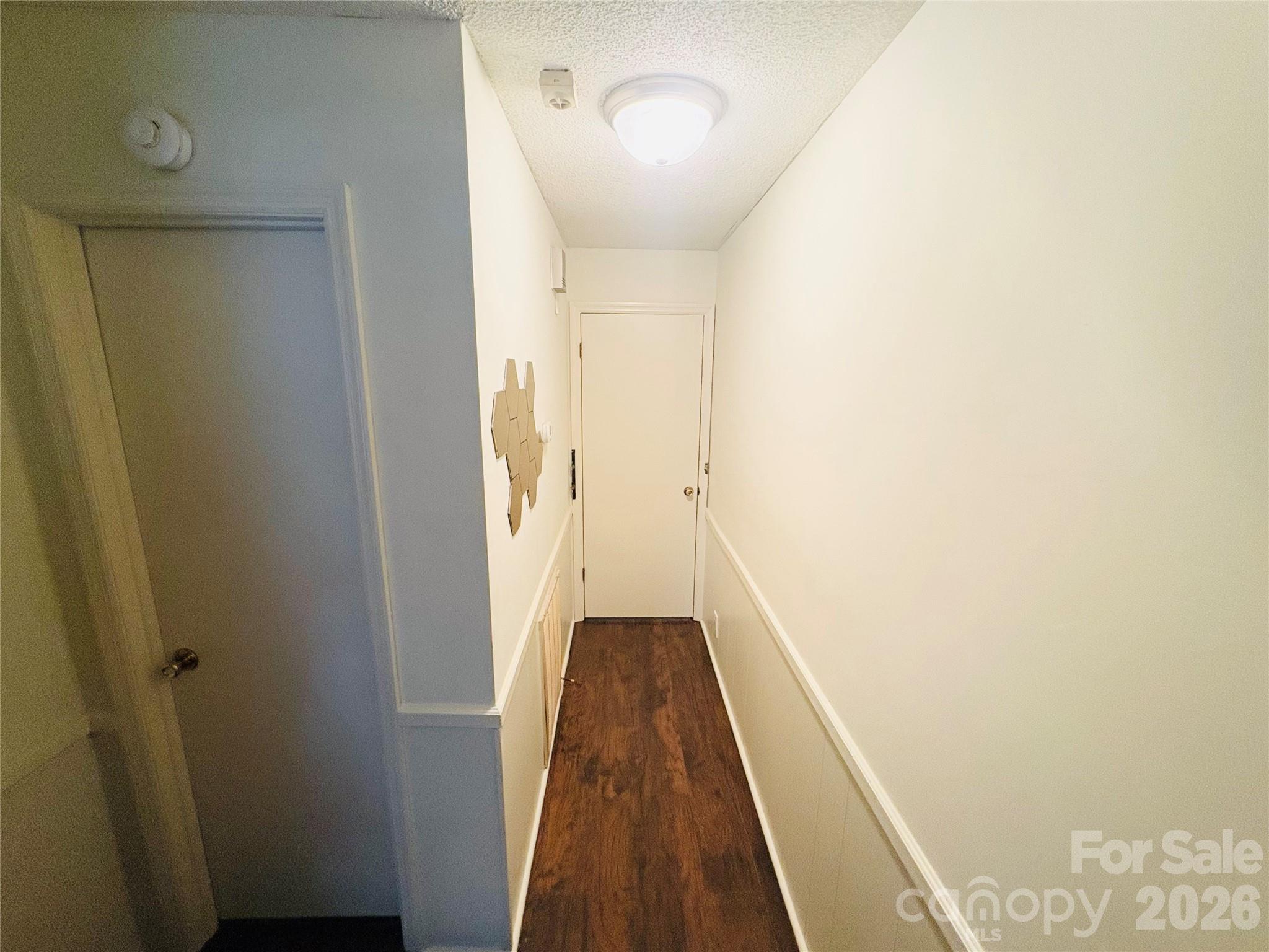 1481 Grace Avenue Property Photo 20