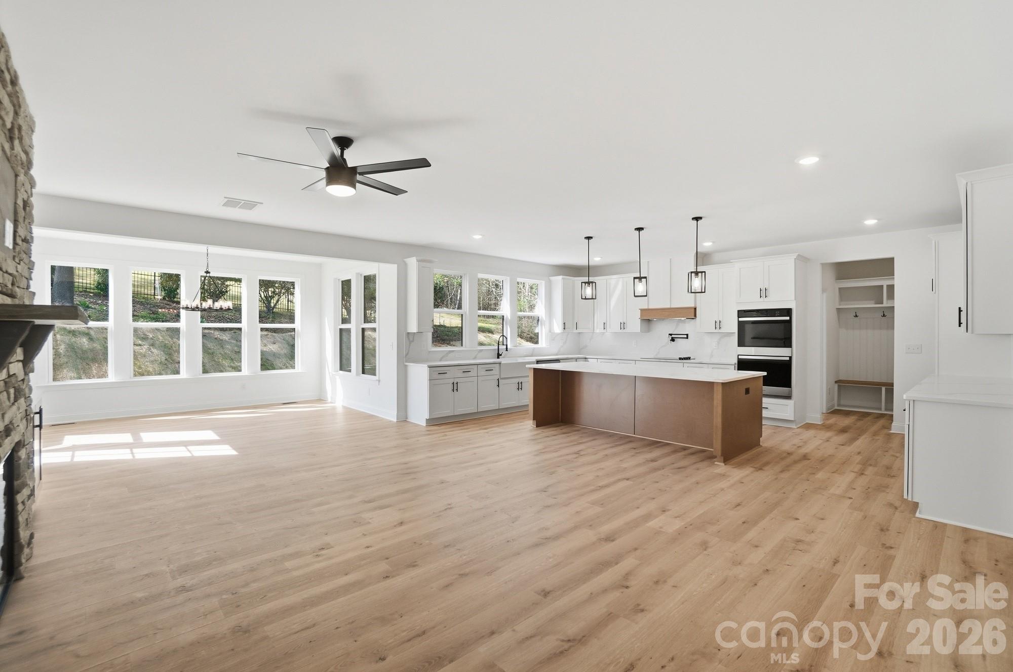 208 Cross Creek Drive Property Photo 15