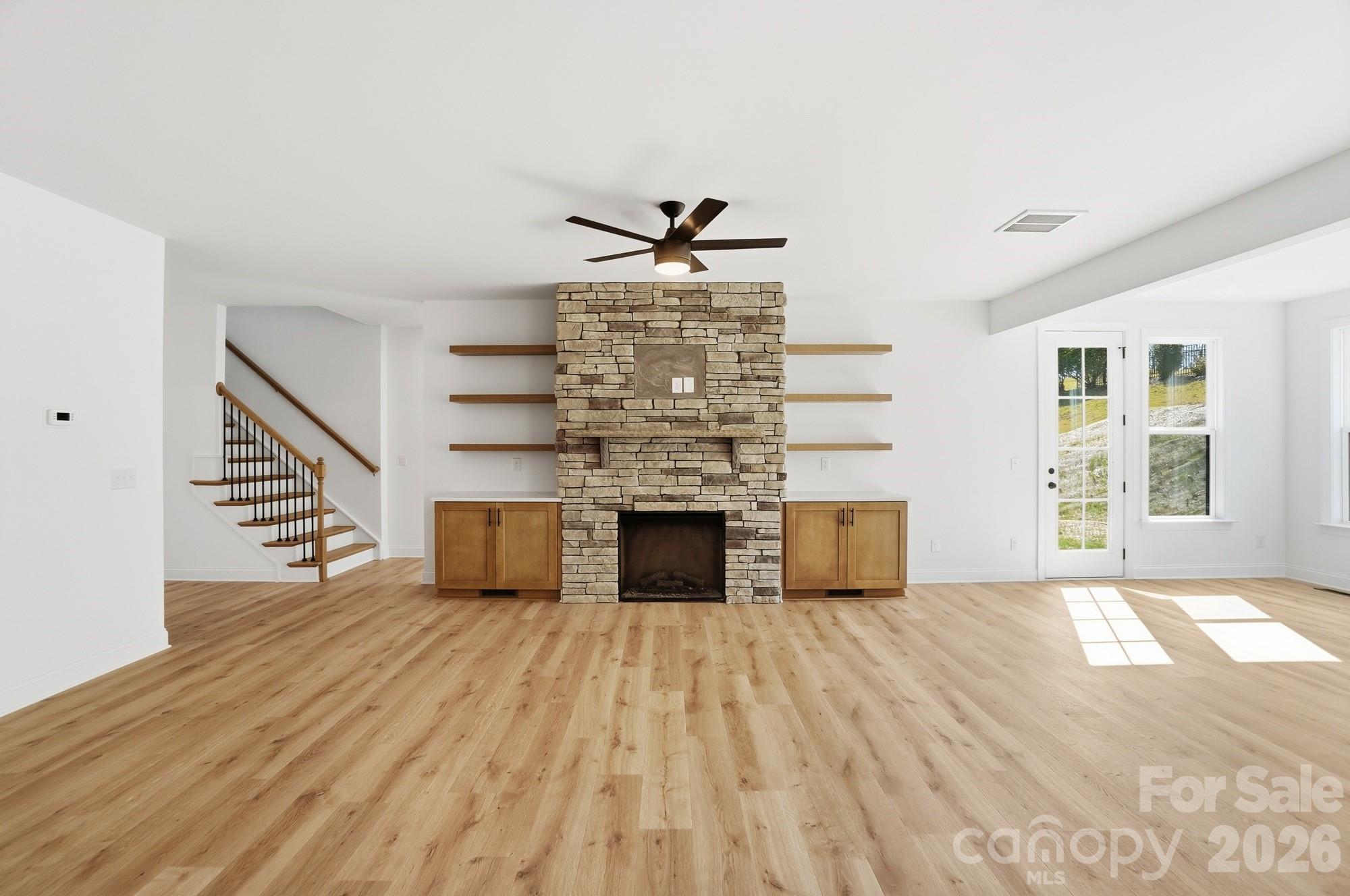 208 Cross Creek Drive Property Photo 17