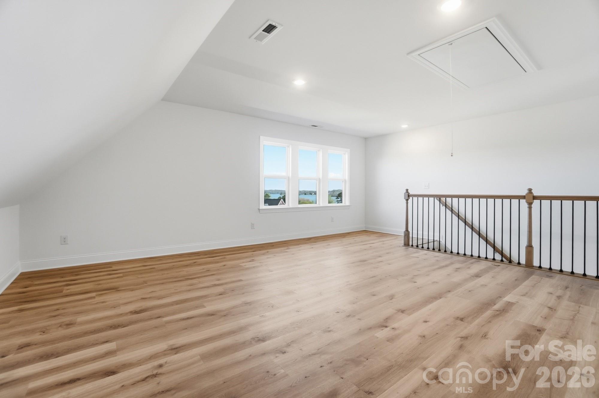 208 Cross Creek Drive Property Photo 35
