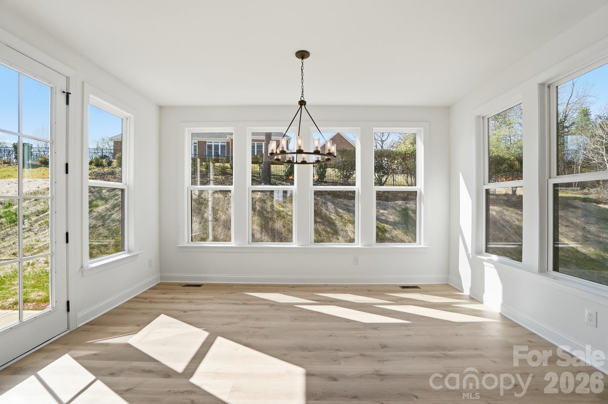 208 Cross Creek Drive Property Photo 39