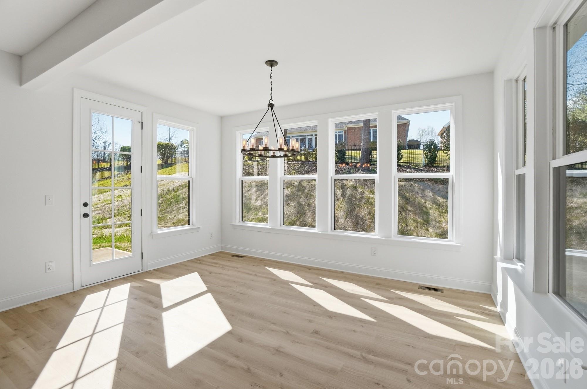 208 Cross Creek Drive Property Photo 41