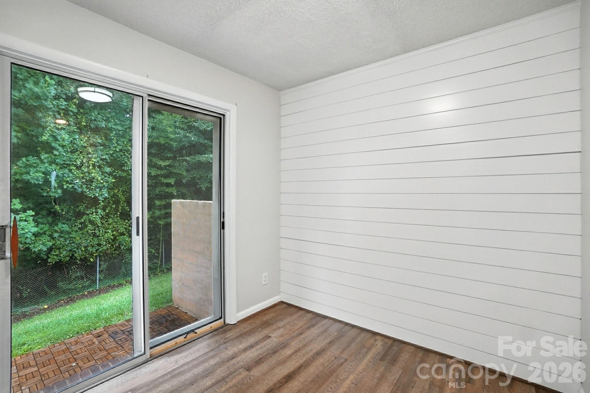 1101 Surry Lane Property Photo 19
