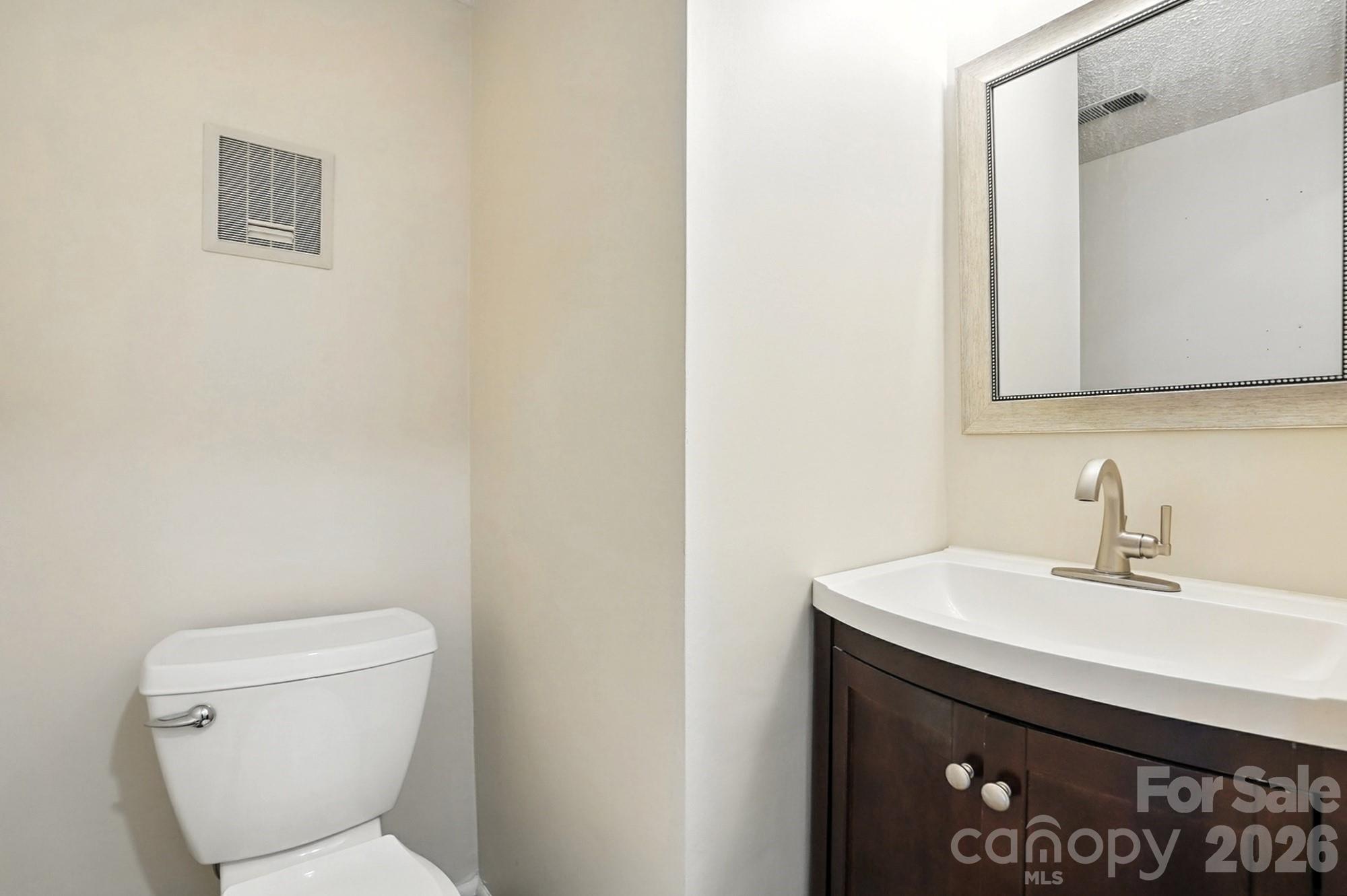 1101 Surry Lane Property Photo 21