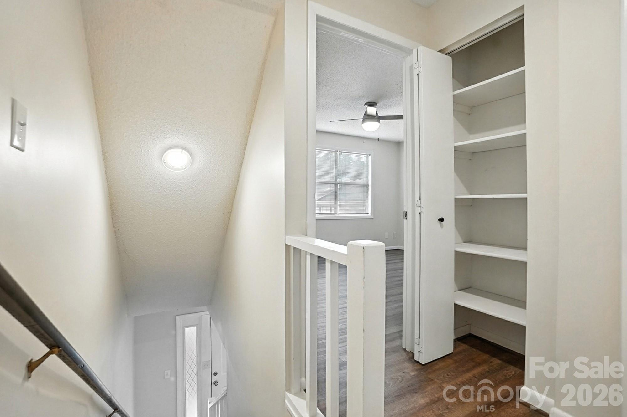 1101 Surry Lane Property Photo 25