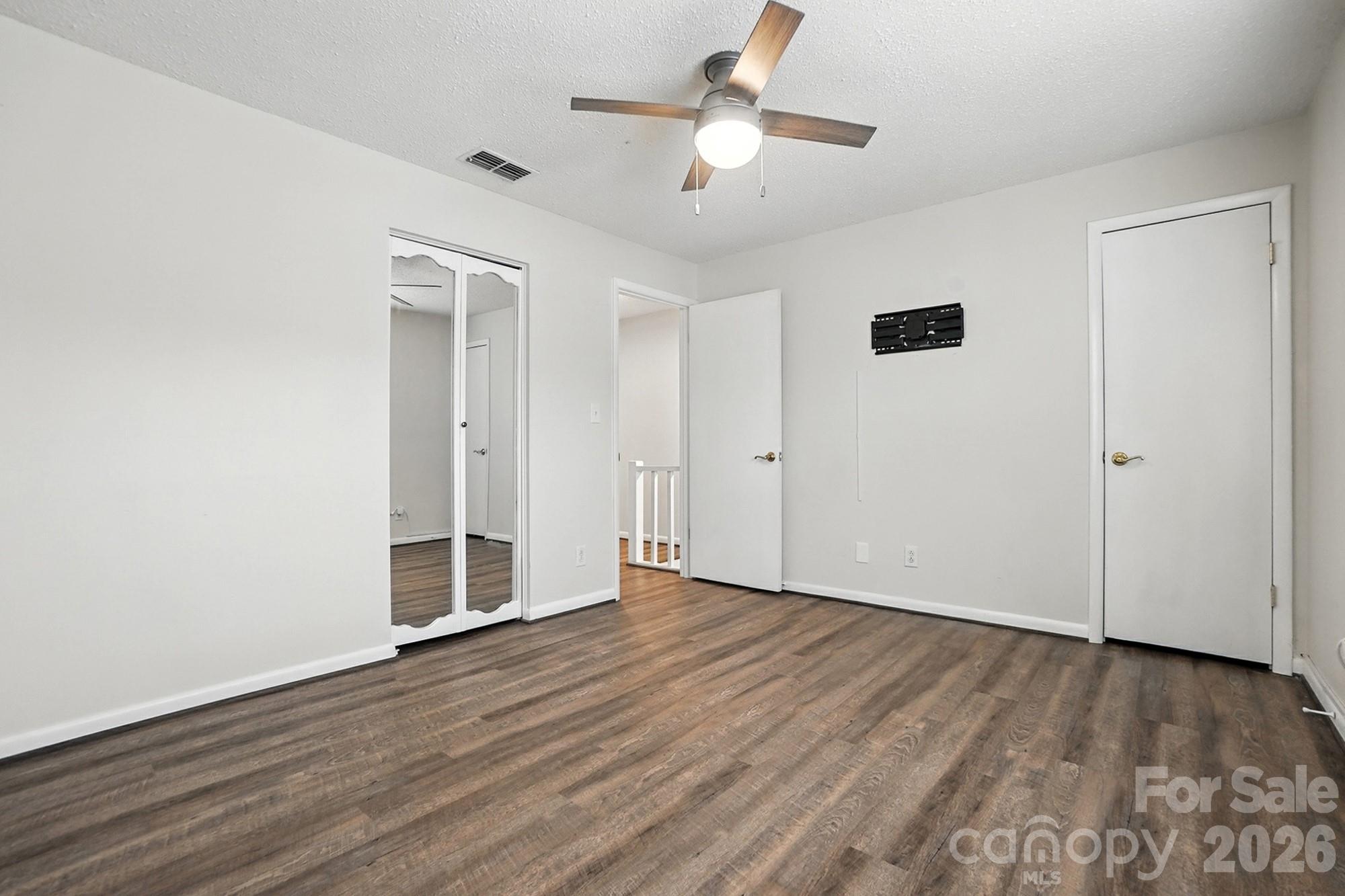 1101 Surry Lane Property Photo 29