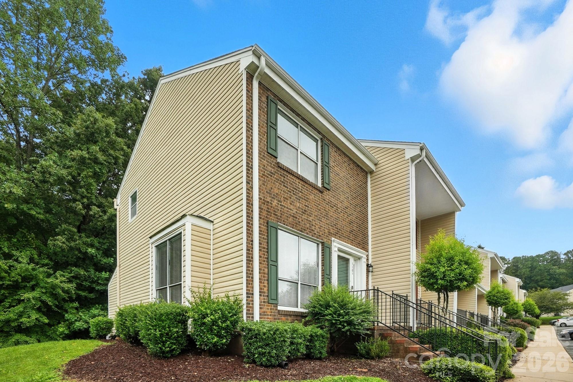 1101 Surry Lane Property Photo 41