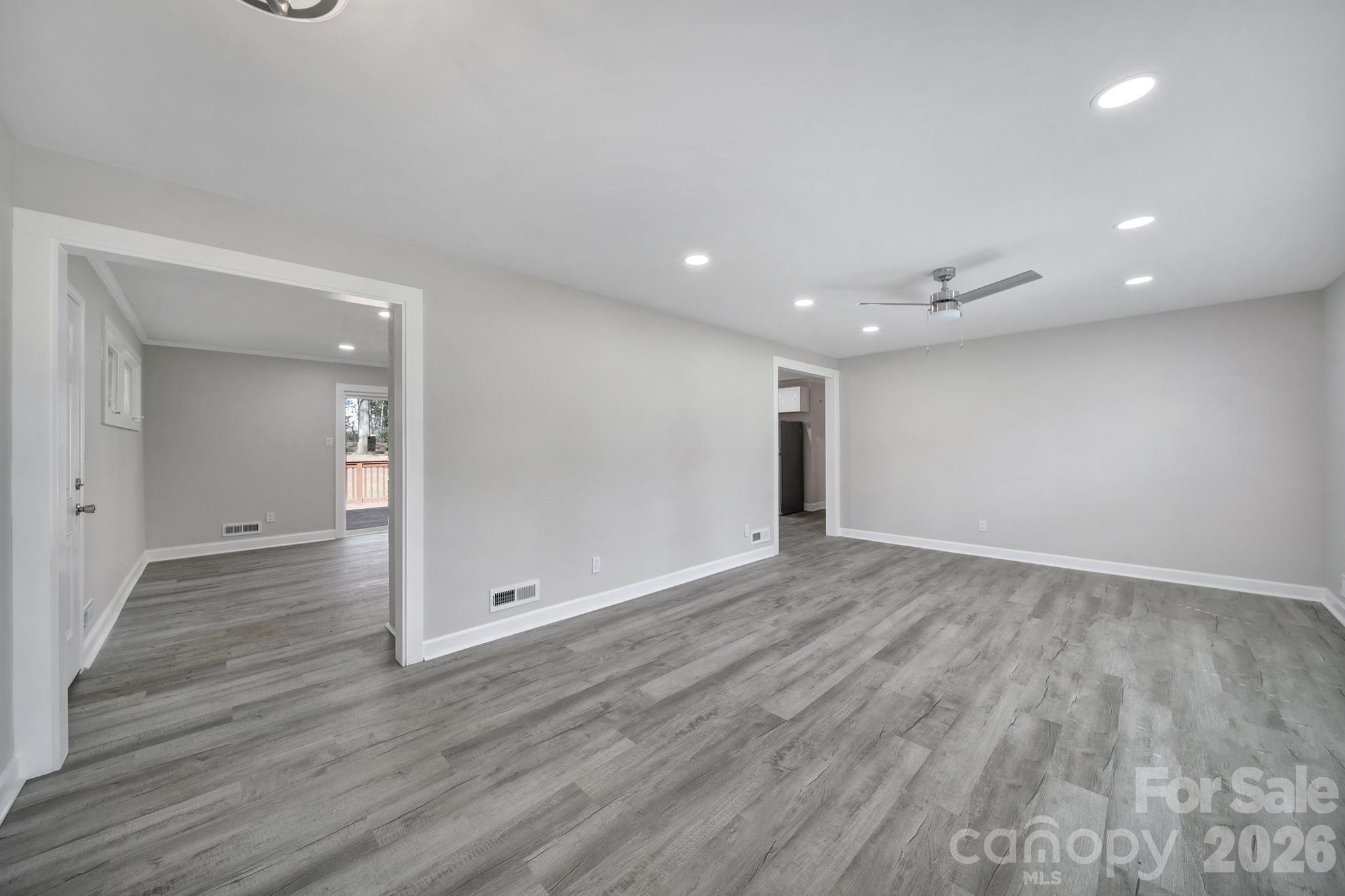 519 Amon Lane Property Photo 4