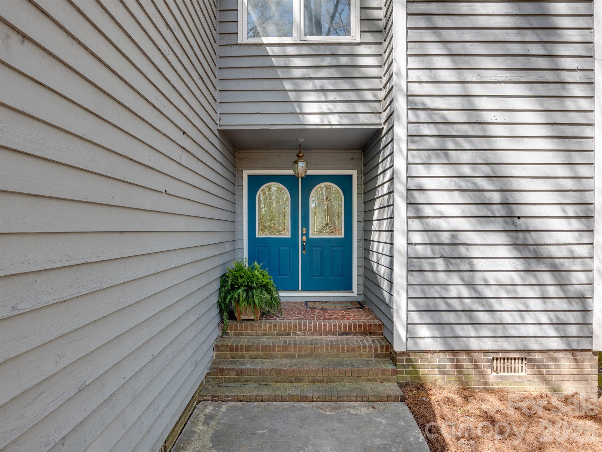 4447 Winrock Lane Property Photo 3
