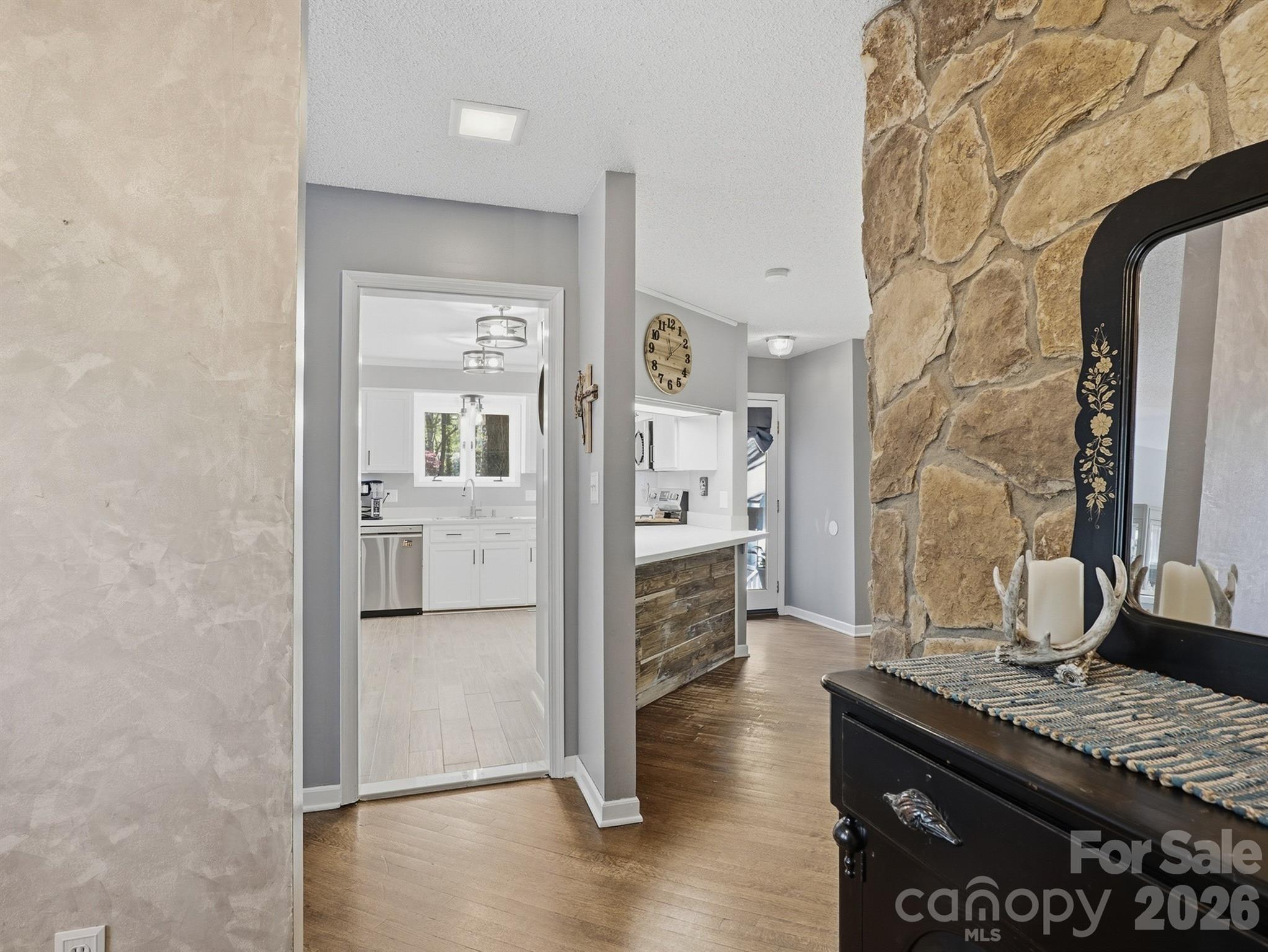 4447 Winrock Lane Property Photo 6