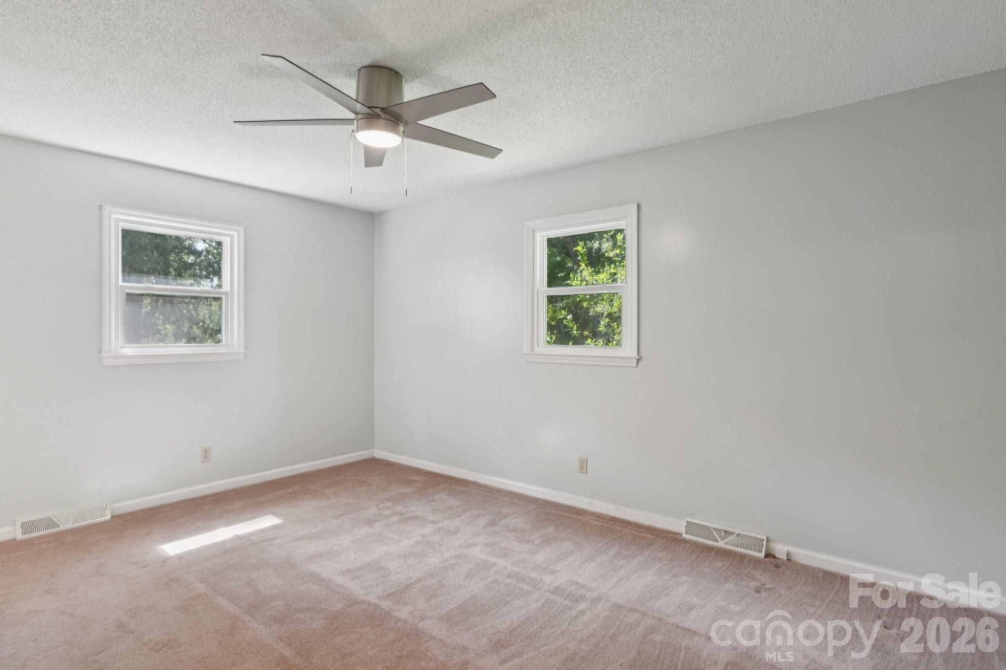 1011 Robin Lane Property Photo 34