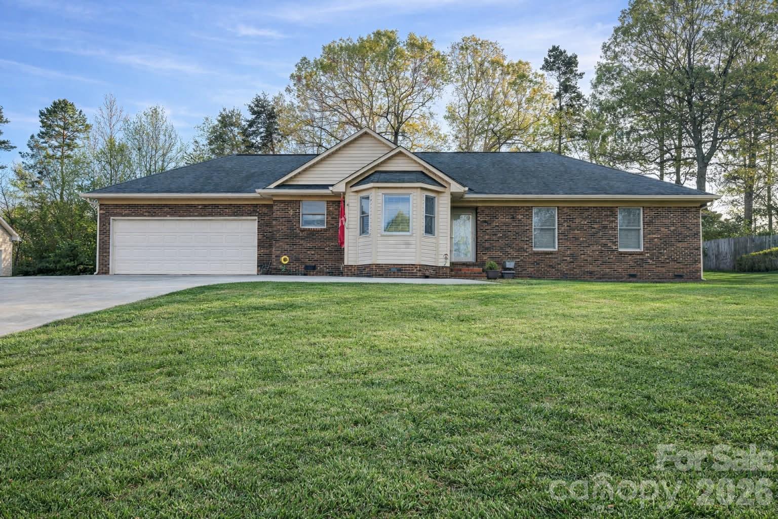 7004 Forest Hills Drive Property Photo 2
