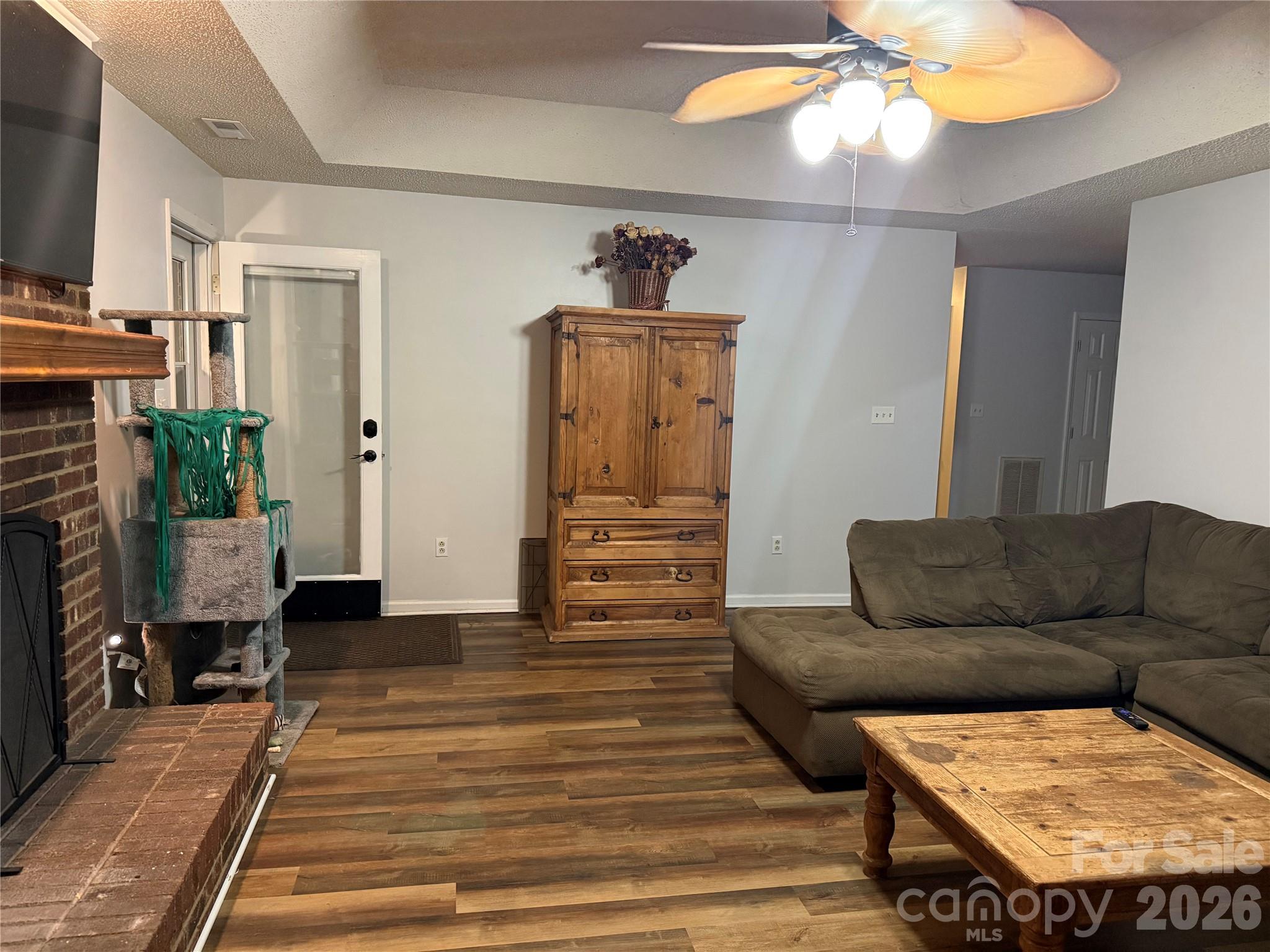7004 Forest Hills Drive Property Photo 7